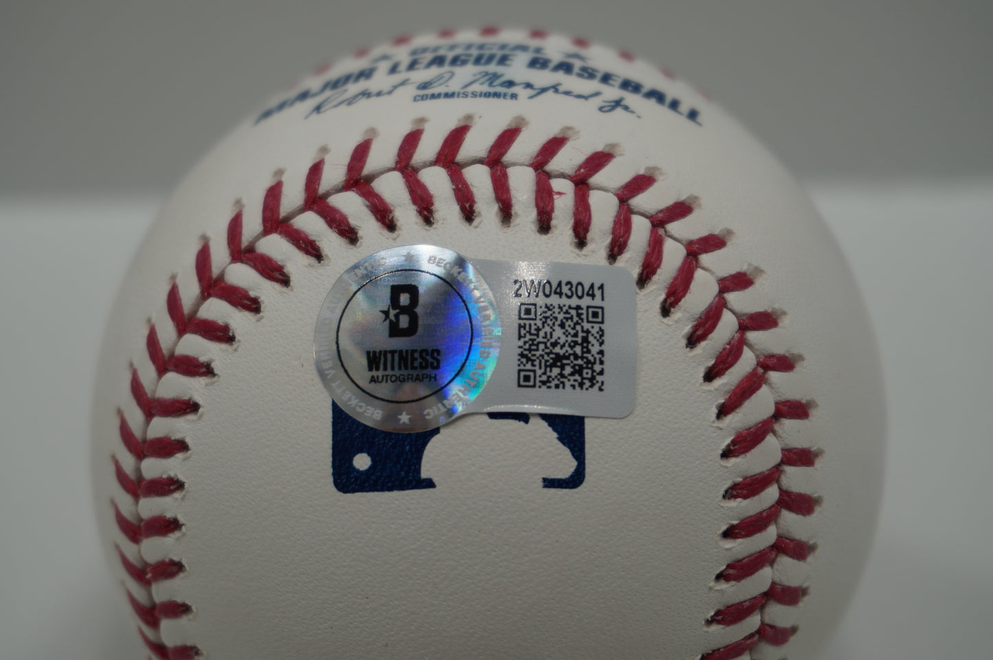 KEVIN MENCH SIGNED Rawlings OML BASEBALL TEXAS RANGERS BAS COA