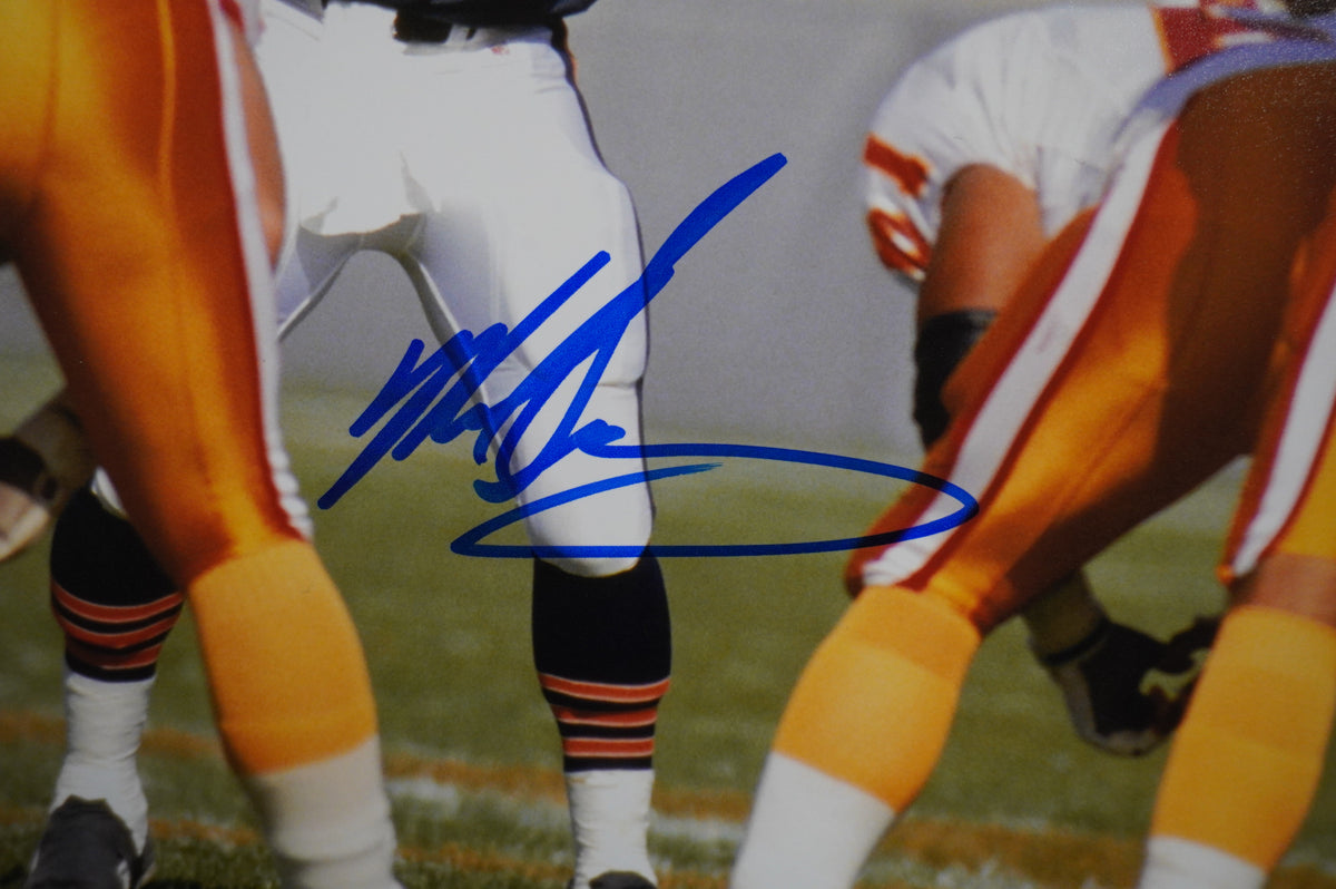 MIKE SINGLETARY CHICAGO BEARS SIGNED vs TAMPA BAY 8x10 PHOTO BAS