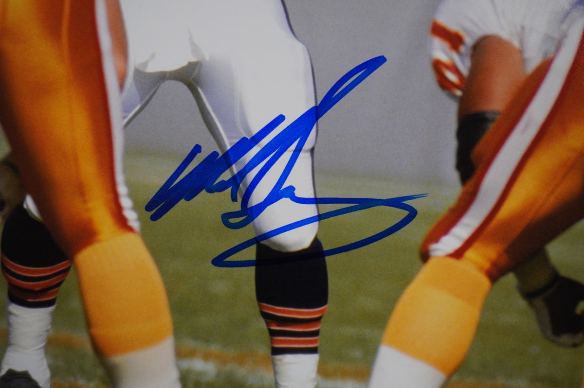 MIKE SINGLETARY CHICAGO BEARS SIGNED vs TAMPA BAY 8x10 PHOTO BAS