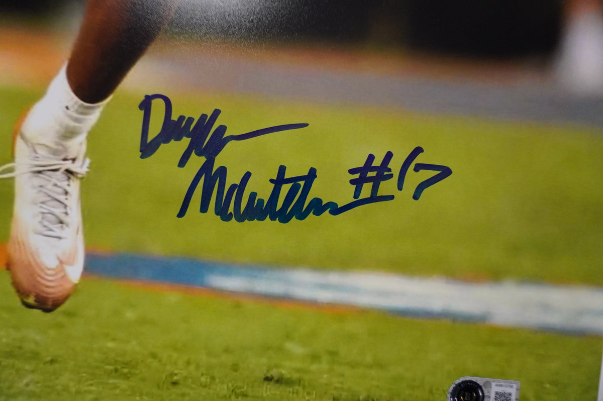 DAYLAN McCUTCHEON TEXAS LONGHORNS SIGNED Wide Open 16x20 PHOTO BAS