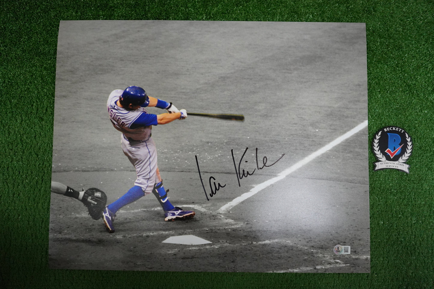 IAN KINSLER TEXAS RANGERS SIGNED 16x20 BATTING PHOTO BAS COA