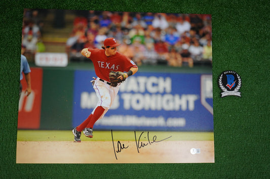 IAN KINSLER TEXAS RANGERS SIGNED 16x20 FIELDING PHOTO BAS COA