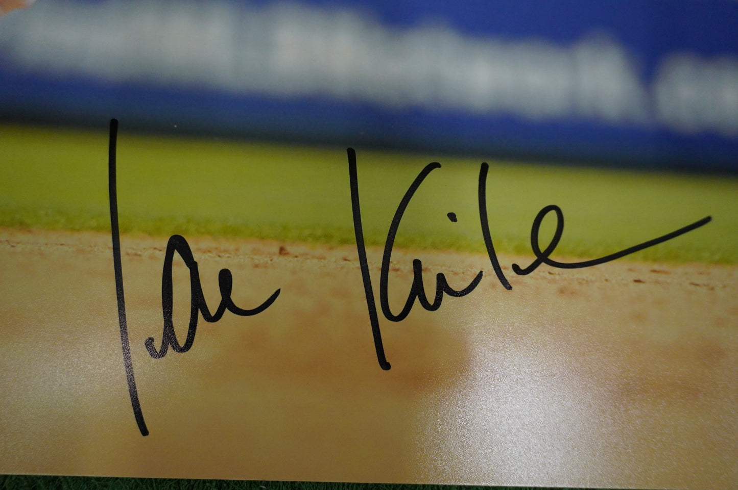 IAN KINSLER TEXAS RANGERS SIGNED 16x20 FIELDING PHOTO BAS COA