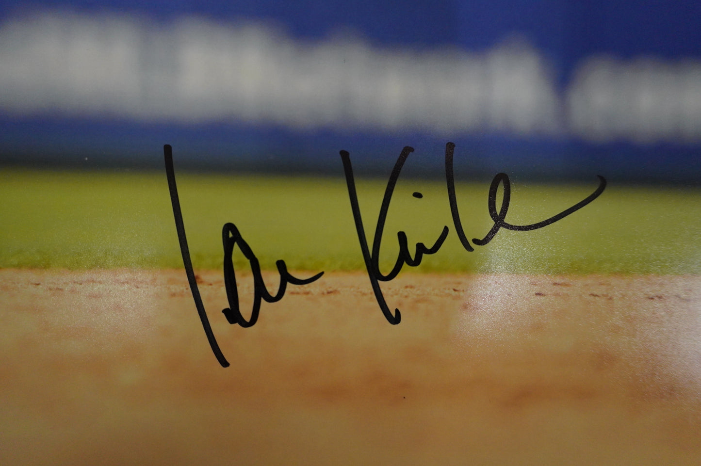 IAN KINSLER TEXAS RANGERS SIGNED 16x20 FIELDING PHOTO BAS COA