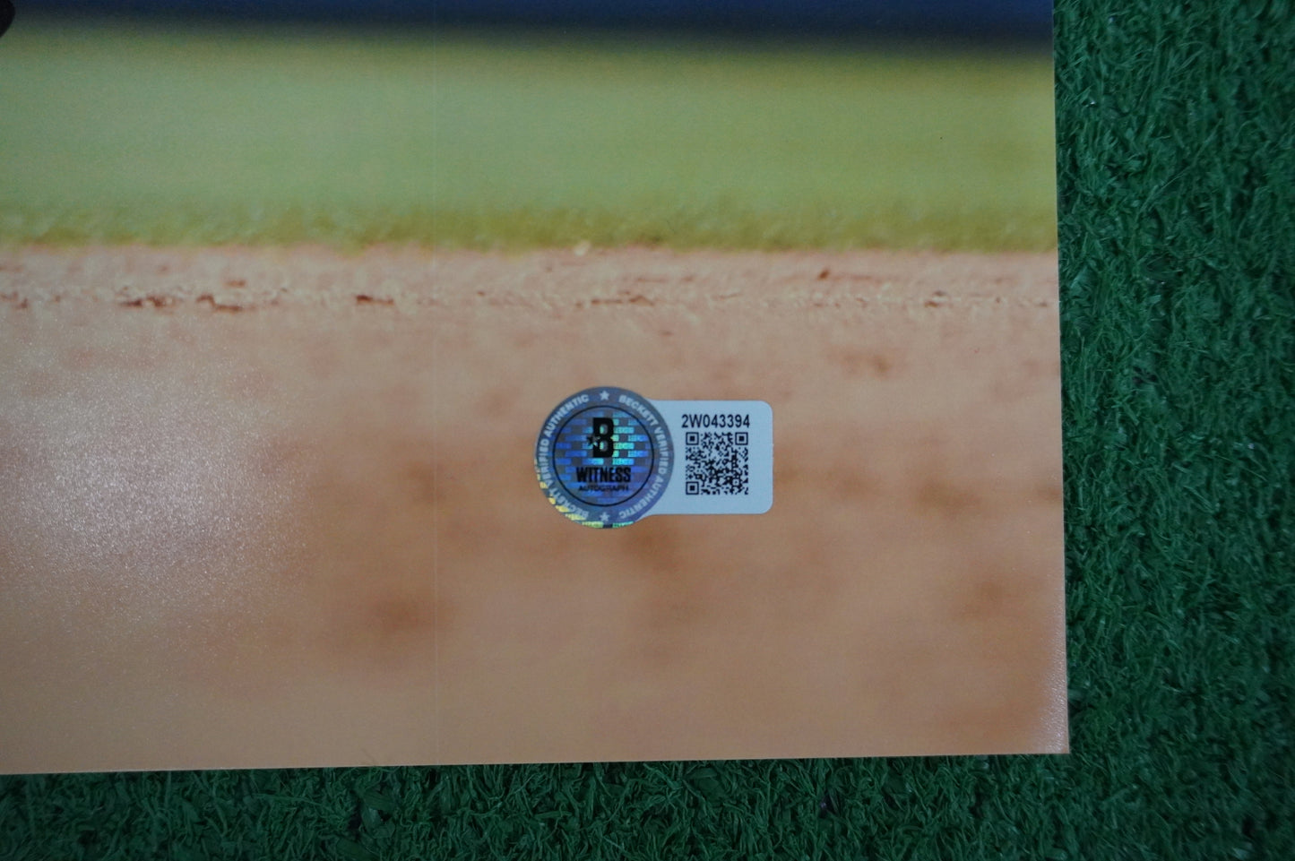 IAN KINSLER TEXAS RANGERS SIGNED 16x20 FIELDING PHOTO BAS COA