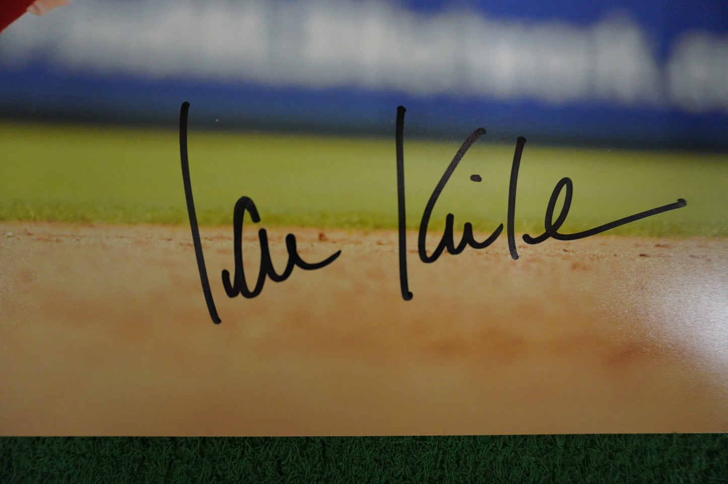 IAN KINSLER TEXAS RANGERS SIGNED 16x20 FIELDING PHOTO BAS COA