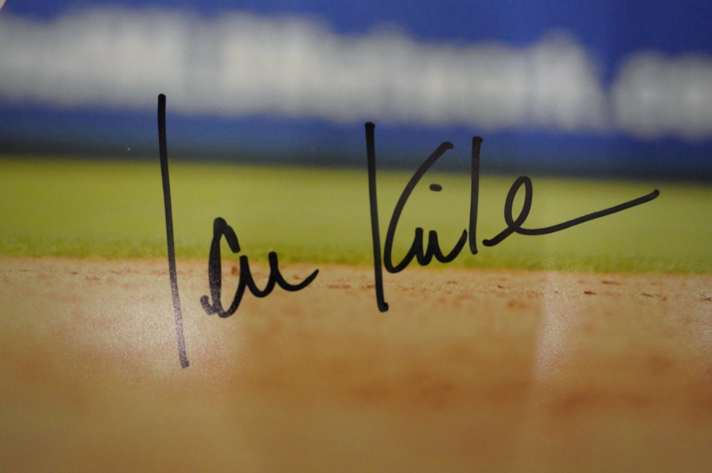 IAN KINSLER TEXAS RANGERS SIGNED 16x20 FIELDING PHOTO BAS COA