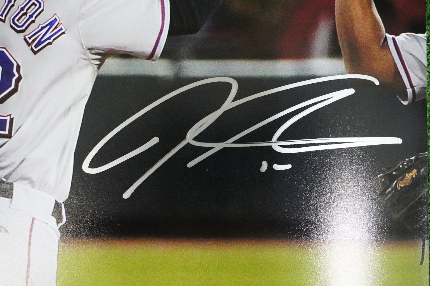 JOSH HAMILTON & MICHAEL YOUNG & IAN KINSLER TEXAS RANGERS SIGNED 16x20 BAS