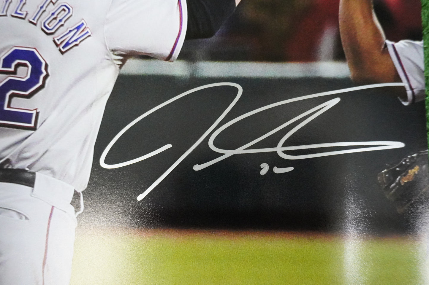JOSH HAMILTON & MICHAEL YOUNG & IAN KINSLER TEXAS RANGERS SIGNED 16x20 BAS