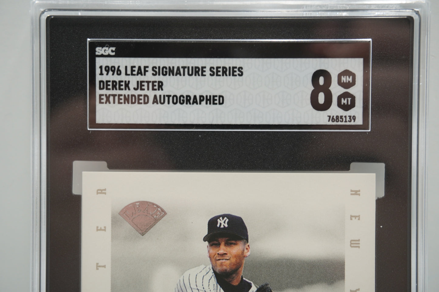 1996 Leaf Signature Series Derek Jeter Extended Auto SGC 8