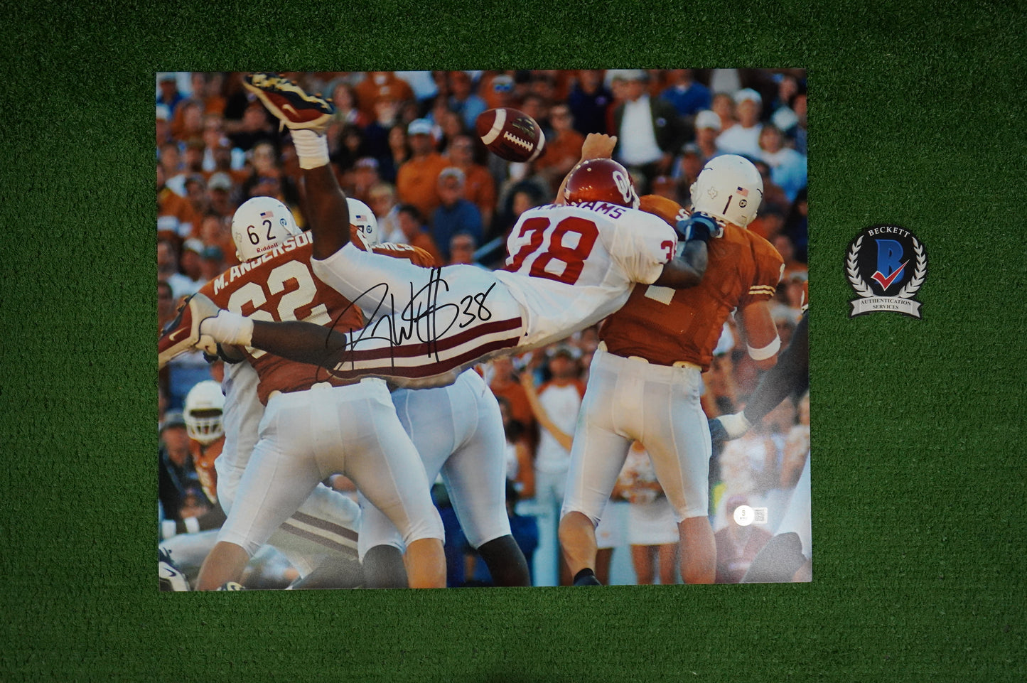 ROY WILLIAMS OU OKLAHOMA SOONERS SIGNED 16x20 Superman PHOTO BAS COA