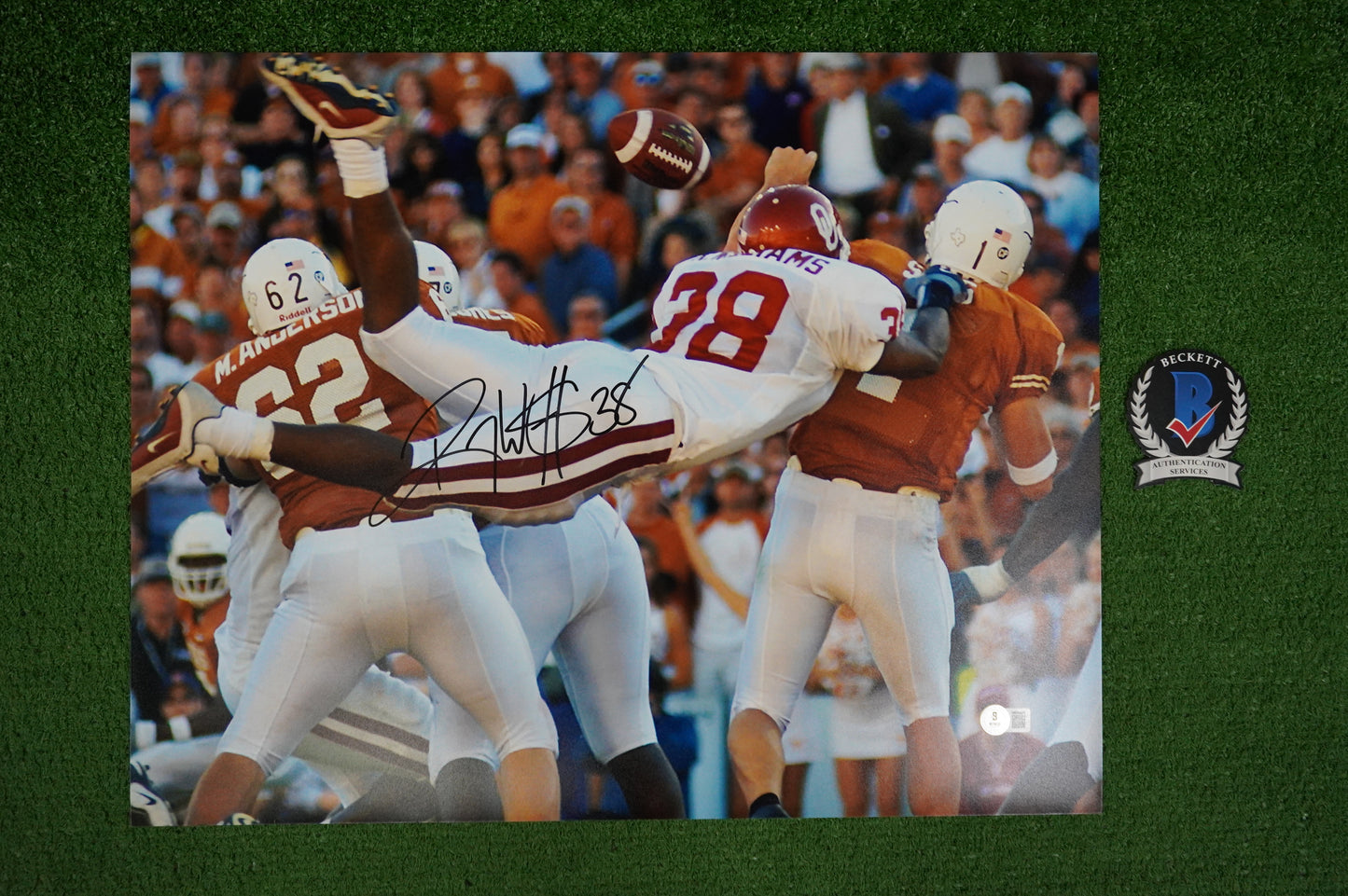 ROY WILLIAMS OU OKLAHOMA SOONERS SIGNED 16x20 Superman PHOTO BAS COA