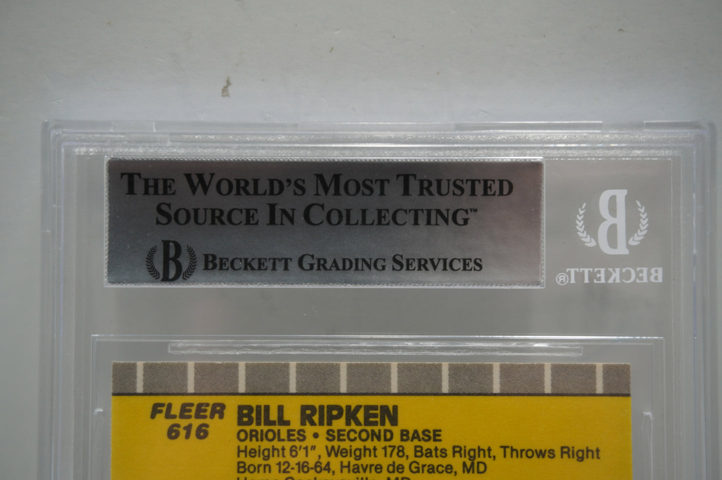 1989 Fleer #616 Bill Ripken ERR BGS 9