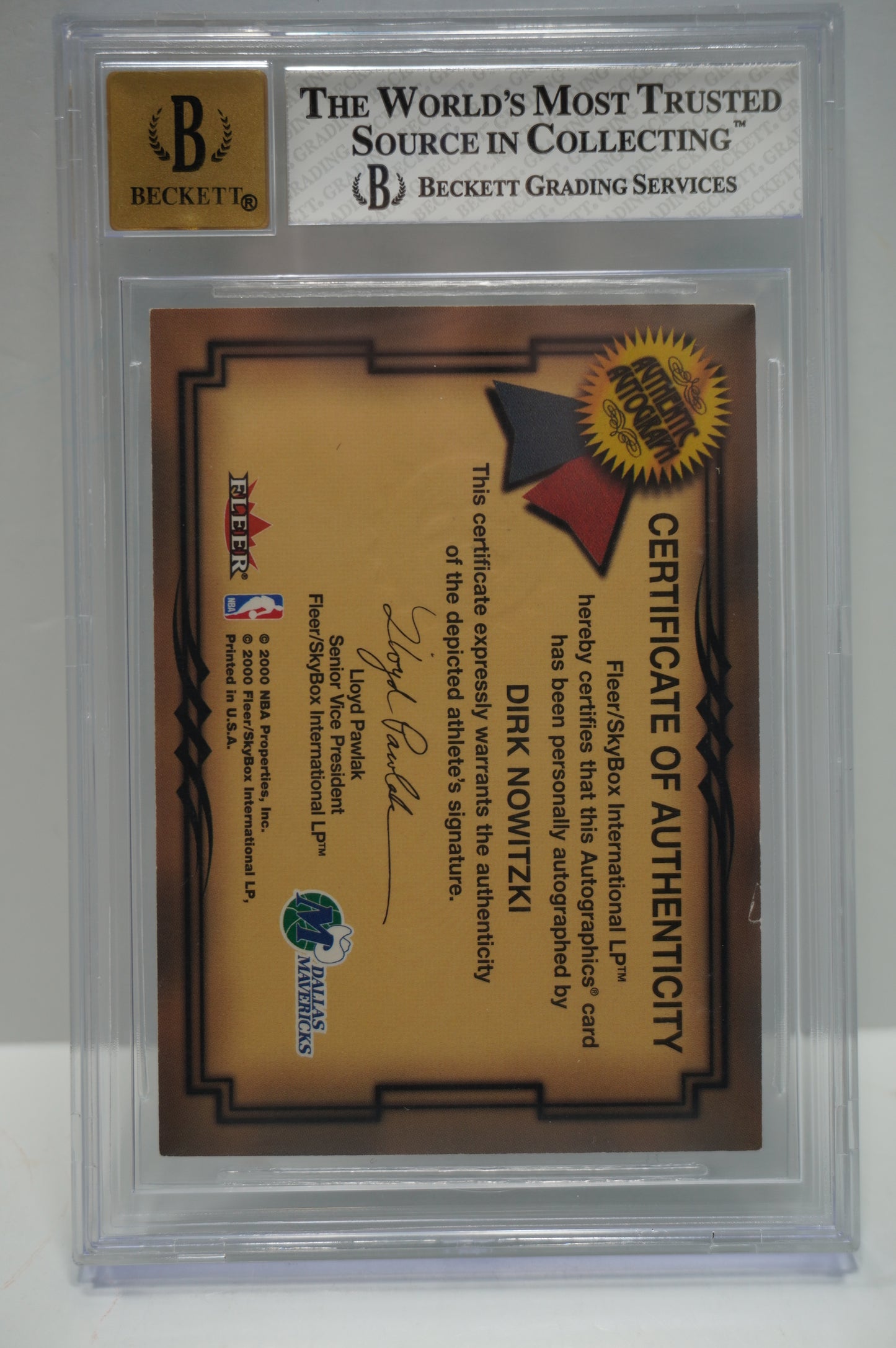 2000-01 Fleer Autographics #53 Dirk Nowitzki BGS 7