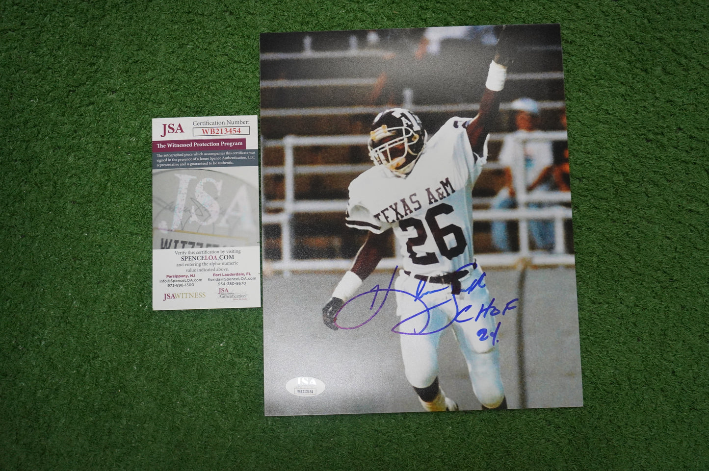 KEVIN SMITH TEXAS A&M AGGIES SIGNED 8x10 PHOTO with CHOF 24 JSA COA