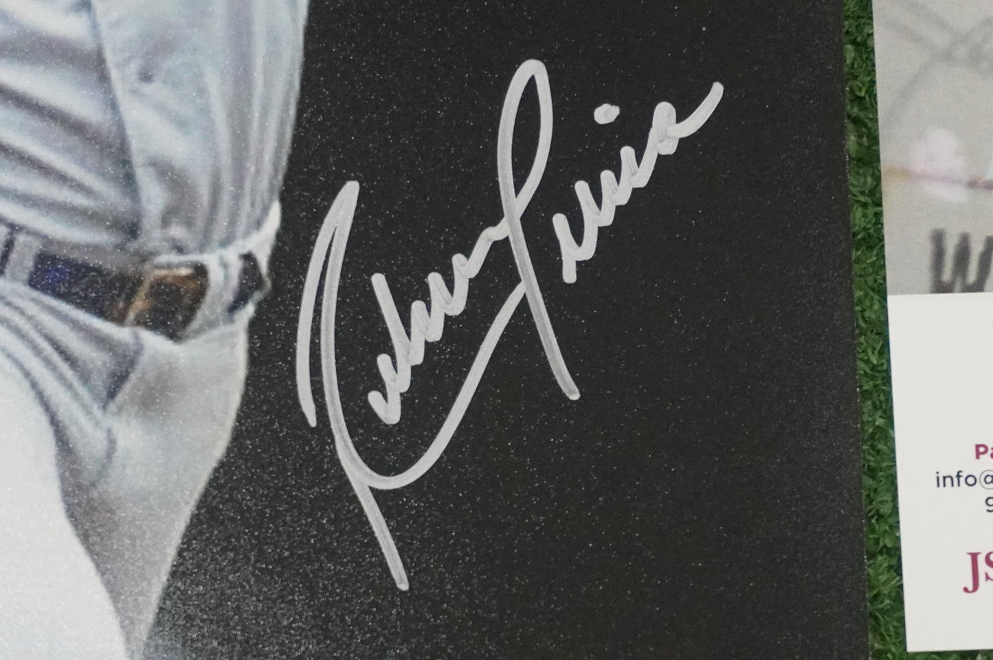 RUBEN SIERRA TEXAS RANGERS SIGNED 8x10 PHOTO JSA COA