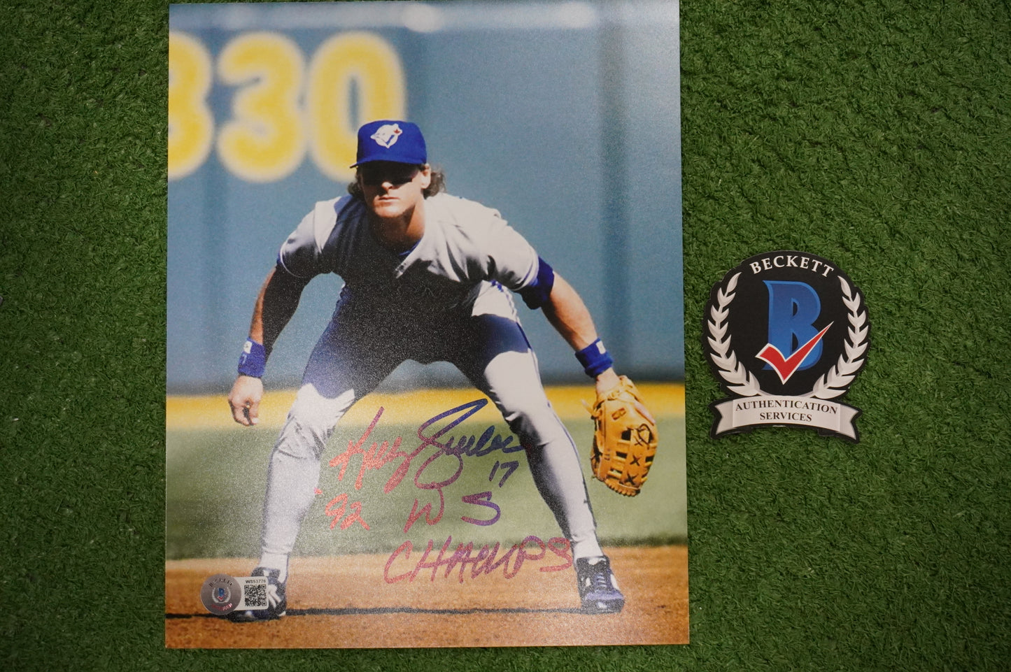 KELLY GRUBER Signed 8x10 Photo TORONTO BLUE JAYS w/"92 W.S Champs" BAS COA