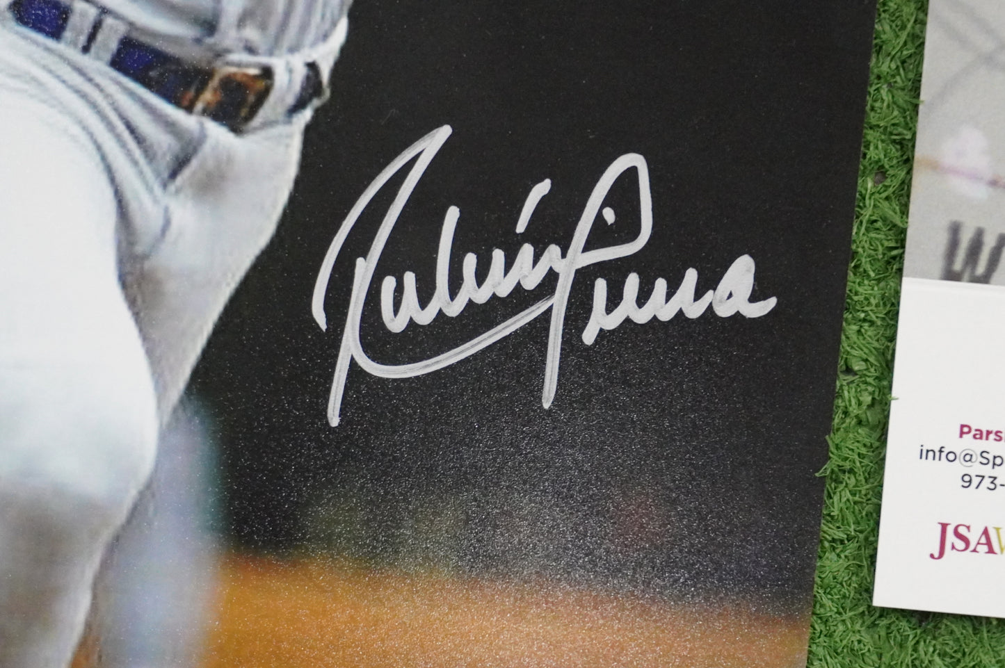 RUBEN SIERRA TEXAS RANGERS SIGNED 8x10 PHOTO JSA COA