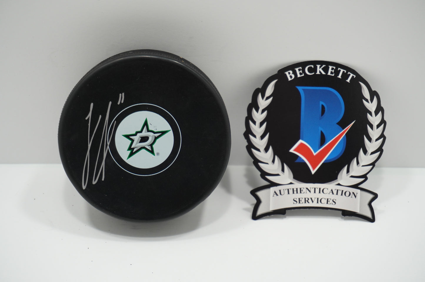 LOGAN STANKOVEN DALLAS STARS SIGNED Logo PUCK BAS COA