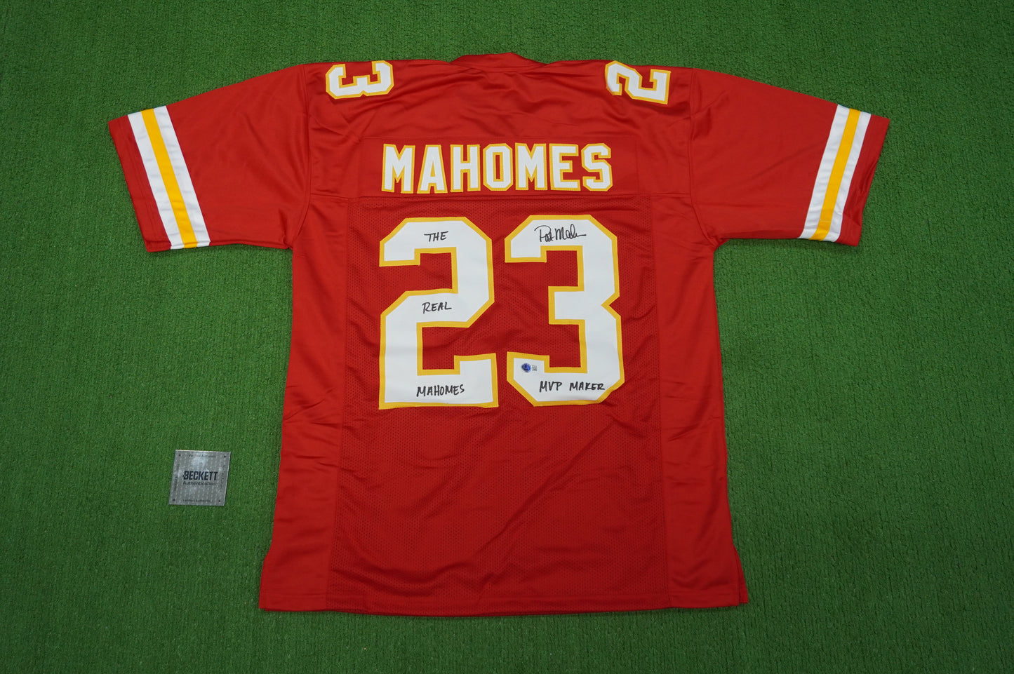 PAT PATRICK MAHOMES SR KANSAS CITY CHIEFS SIGNED JERSEY w/REAL MVPMAKER BAS