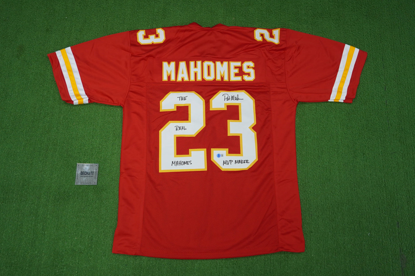 PAT PATRICK MAHOMES SR KANSAS CITY CHIEFS SIGNED JERSEY w/REAL MVPMAKER BAS