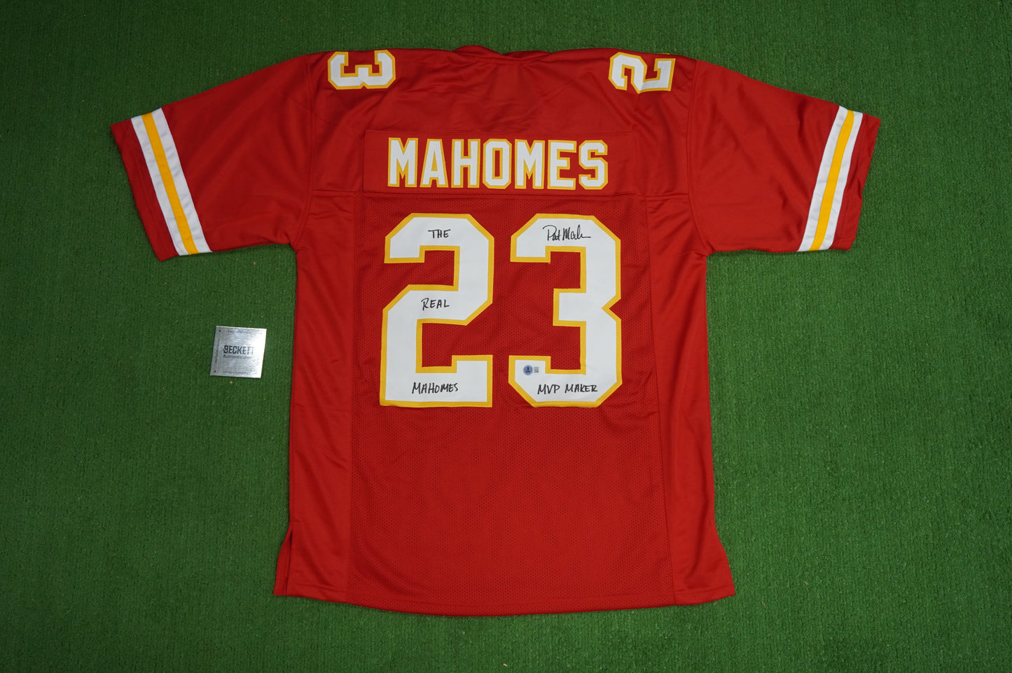 PAT PATRICK MAHOMES SR KANSAS CITY CHIEFS SIGNED JERSEY w/REAL MVPMAKER BAS