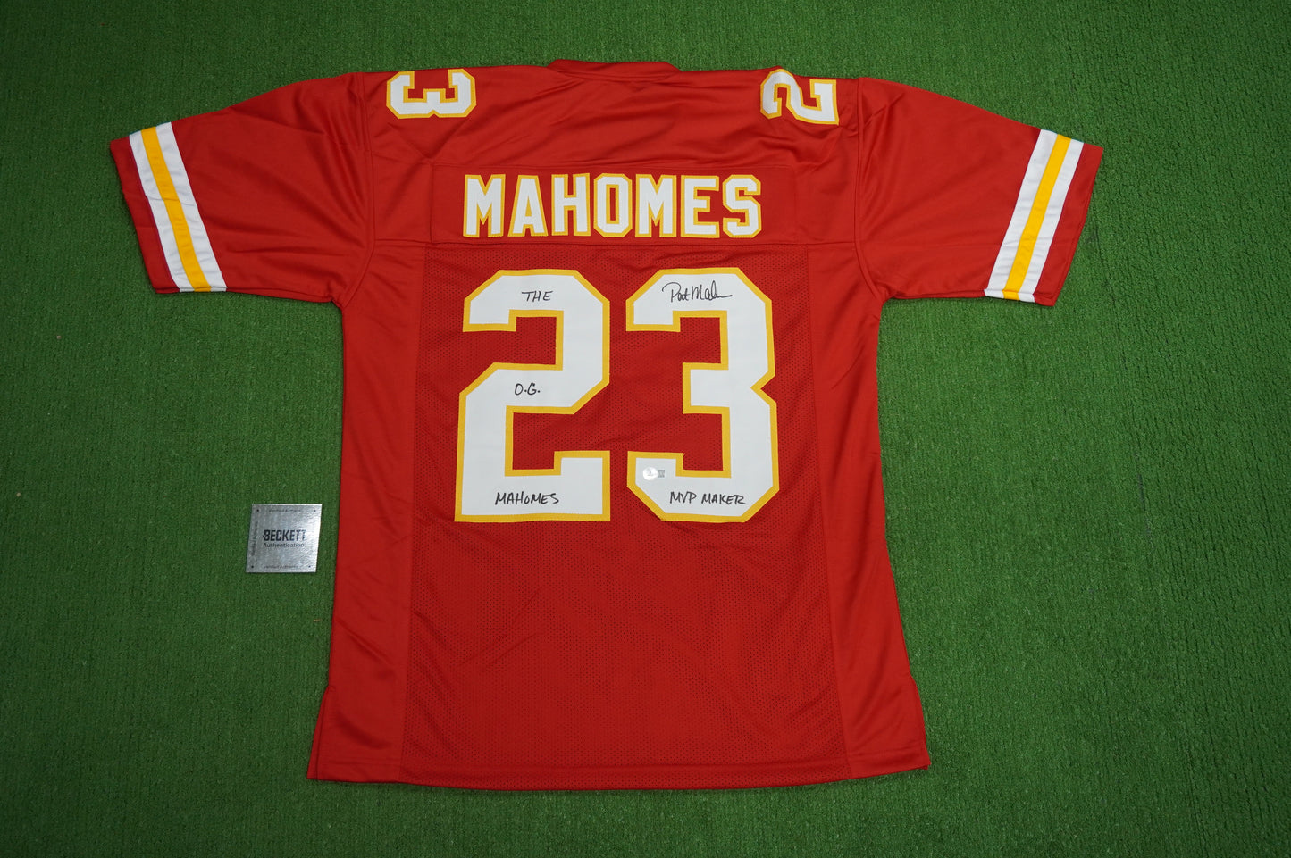 PAT PATRICK MAHOMES SR CHIEFS TWINS SIGNED JERSEY w/THE OG MVPMAKER BAS