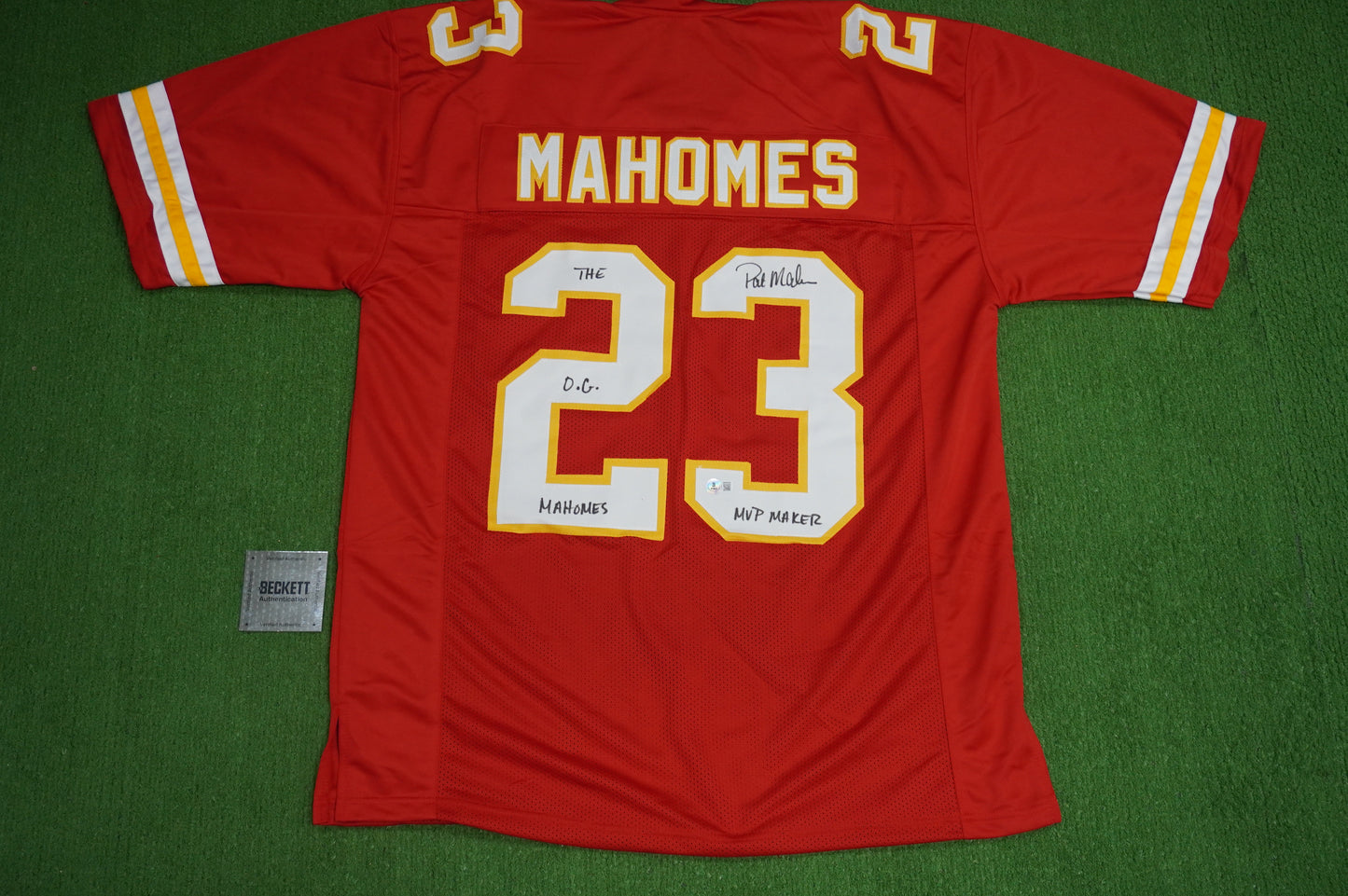 PAT PATRICK MAHOMES SR KANSAS CITY CHIEFS SIGNED JERSEY w/OG MVPMAKER BAS