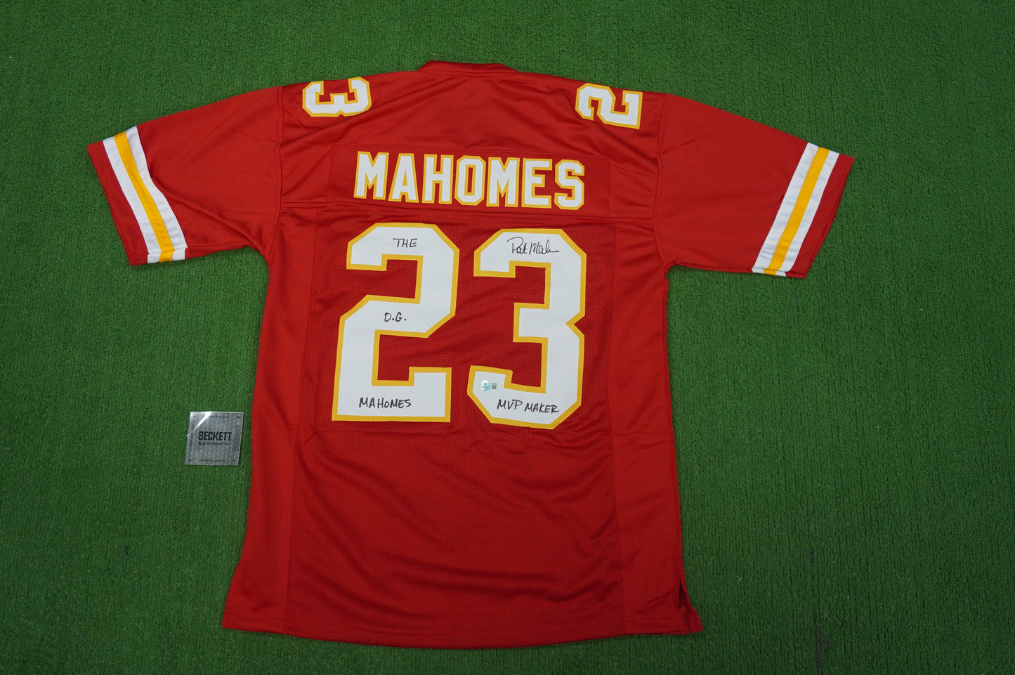 PAT PATRICK MAHOMES SR KANSAS CITY CHIEFS SIGNED JERSEY w/OG MVPMAKER BAS