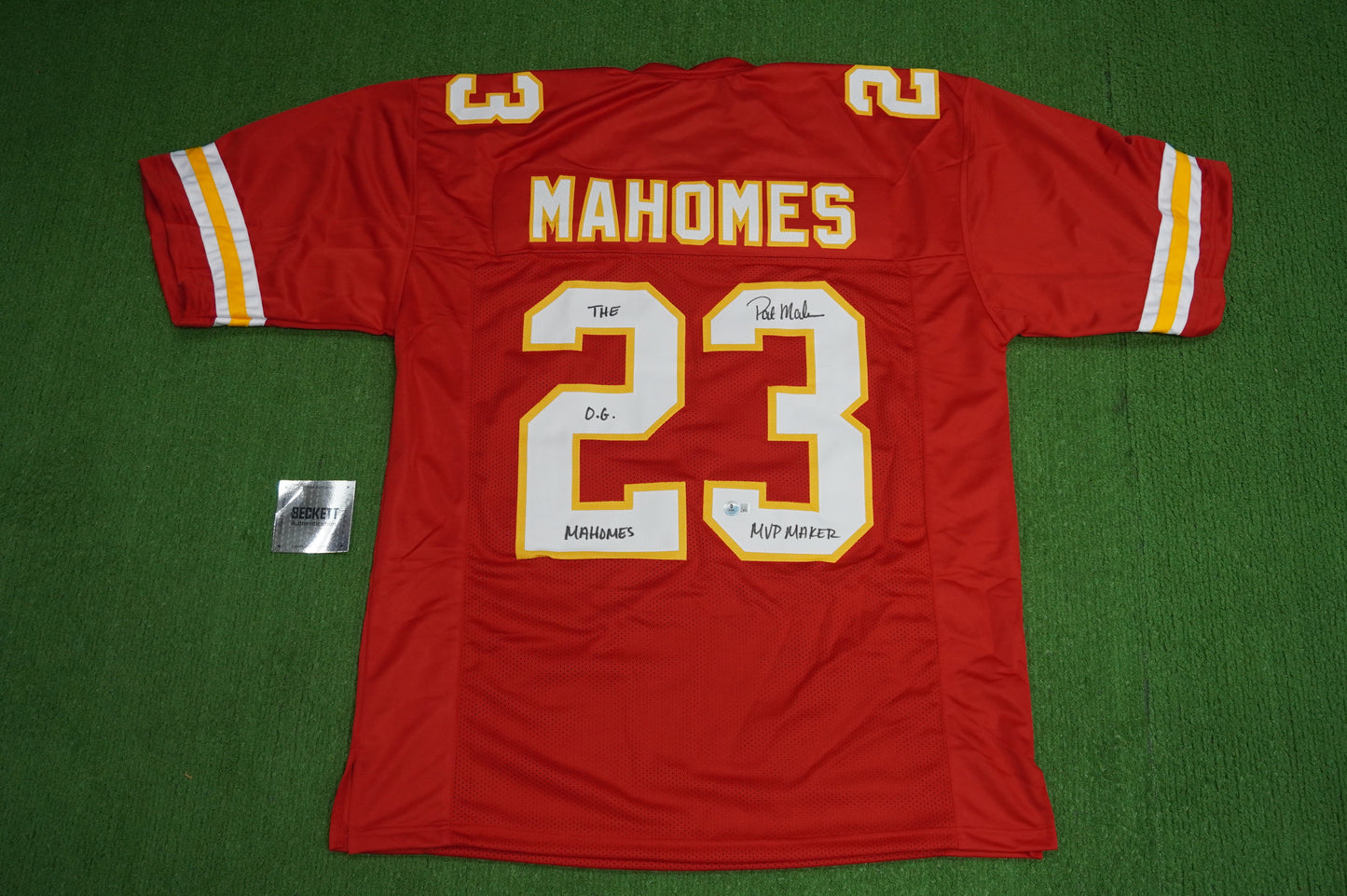 PAT PATRICK MAHOMES SR KANSAS CITY CHIEFS SIGNED JERSEY w/OG MVPMAKER BAS