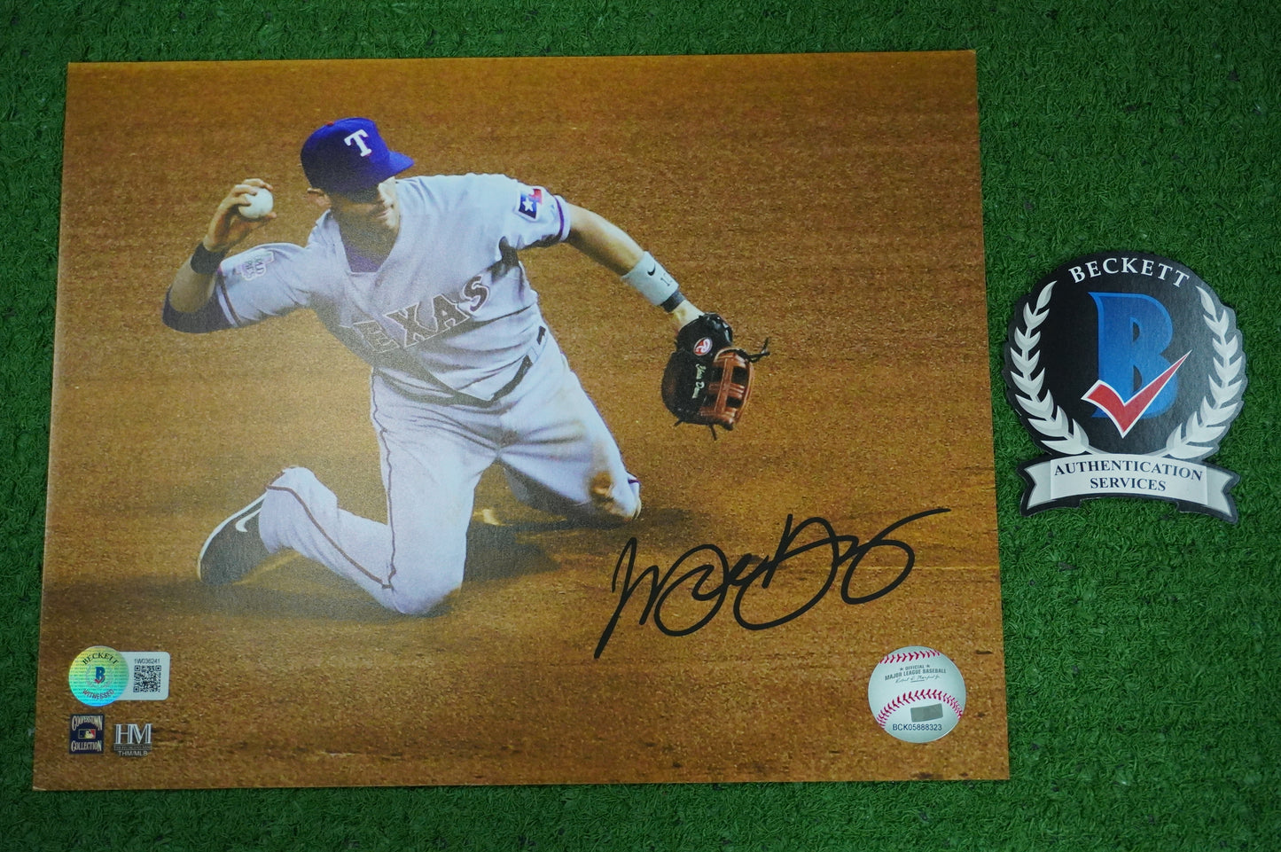 MICHAEL YOUNG TEXAS RANGERS Signed 8x10 Photo BAS COA