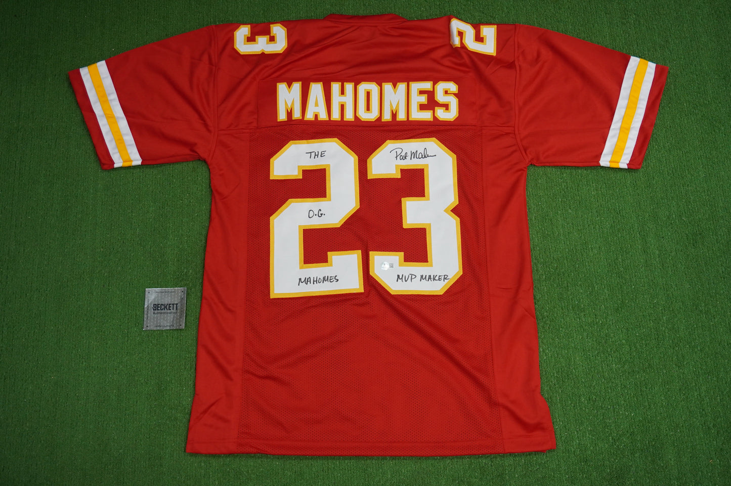 PAT PATRICK MAHOMES SR KANSAS CITY CHIEFS SIGNED JERSEY w/OG MVPMAKER BAS