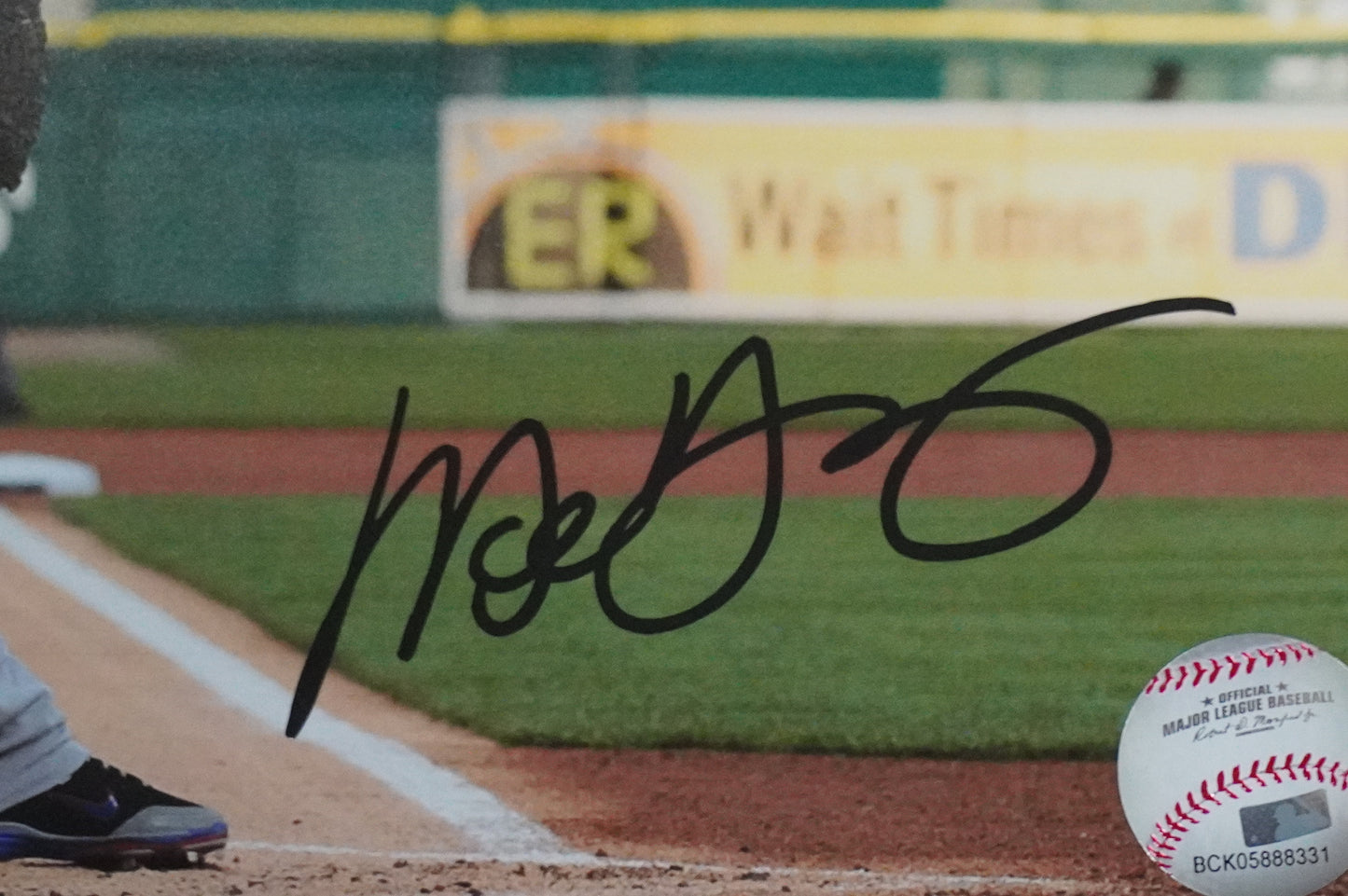 MICHAEL YOUNG TEXAS RANGERS Signed 8x10 Photo BAS COA
