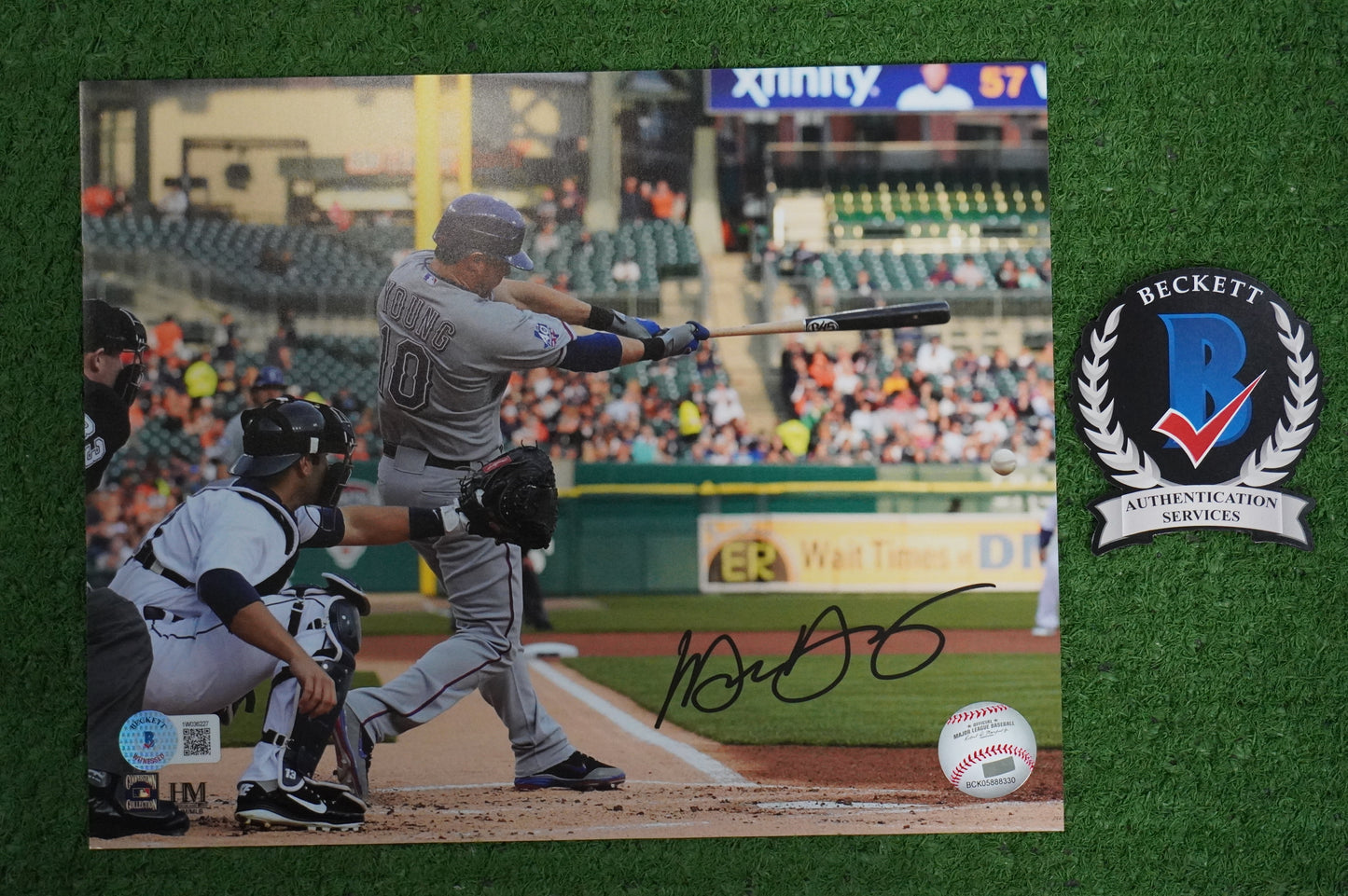 MICHAEL YOUNG TEXAS RANGERS Signed 8x10 Photo BAS COA