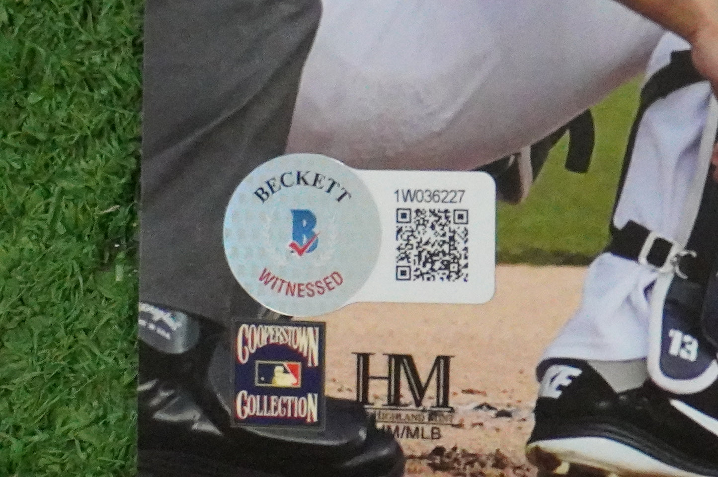 MICHAEL YOUNG TEXAS RANGERS Signed 8x10 Photo BAS COA