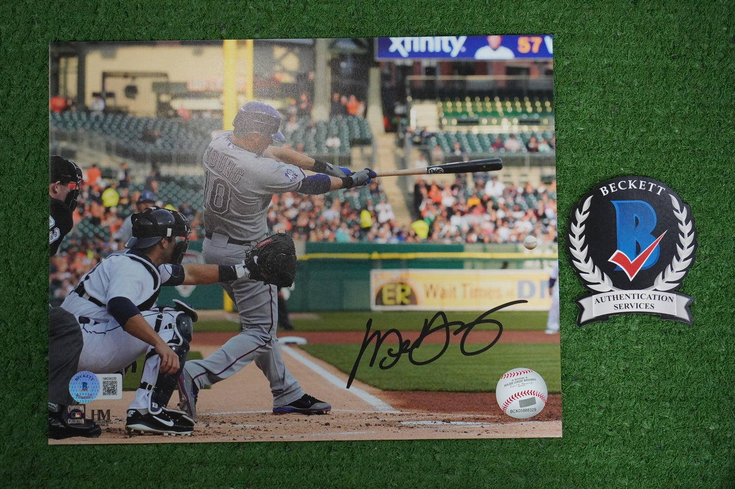 MICHAEL YOUNG TEXAS RANGERS Signed 8x10 Photo BAS COA