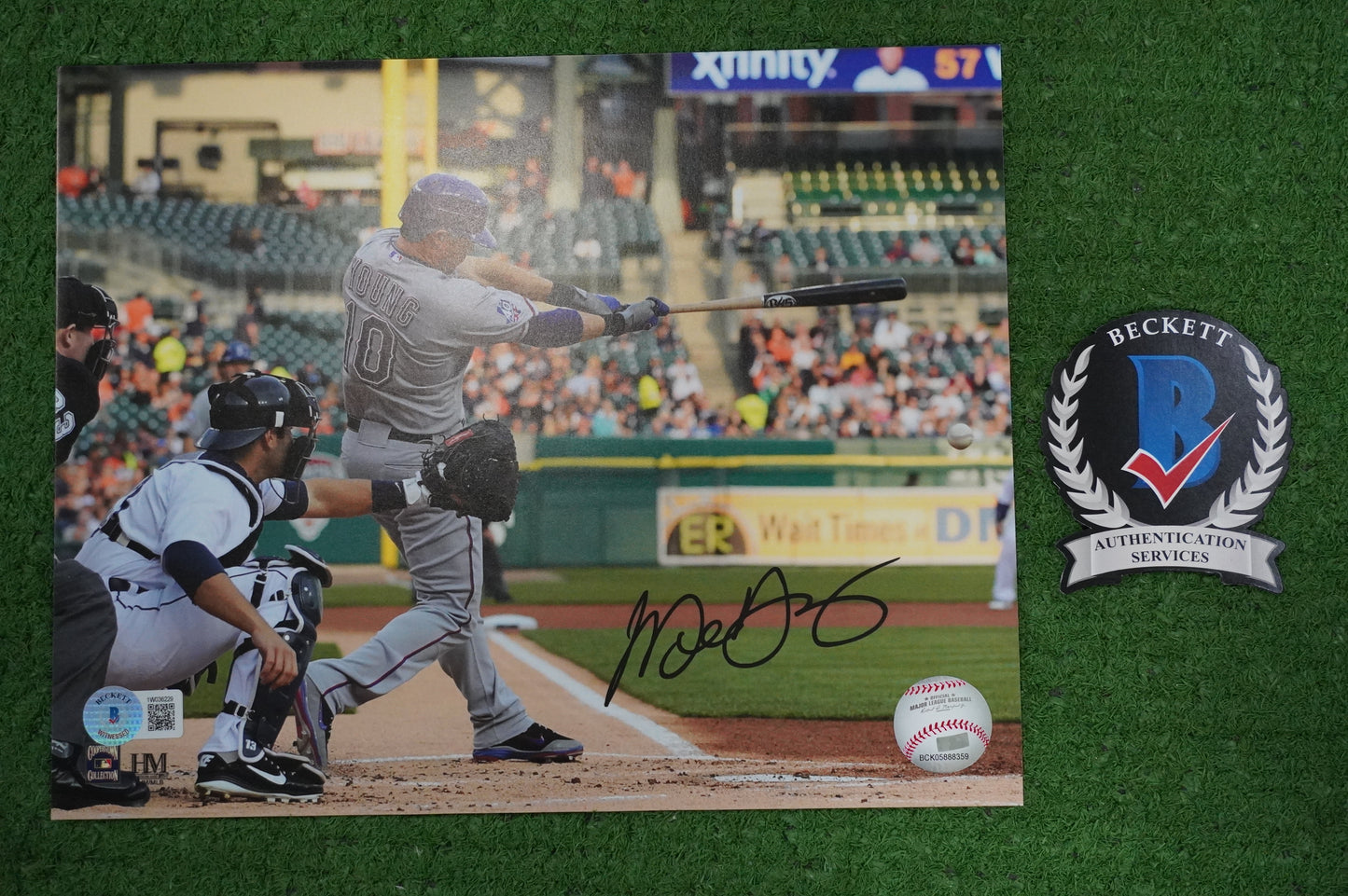 MICHAEL YOUNG TEXAS RANGERS Signed 8x10 Photo BAS COA