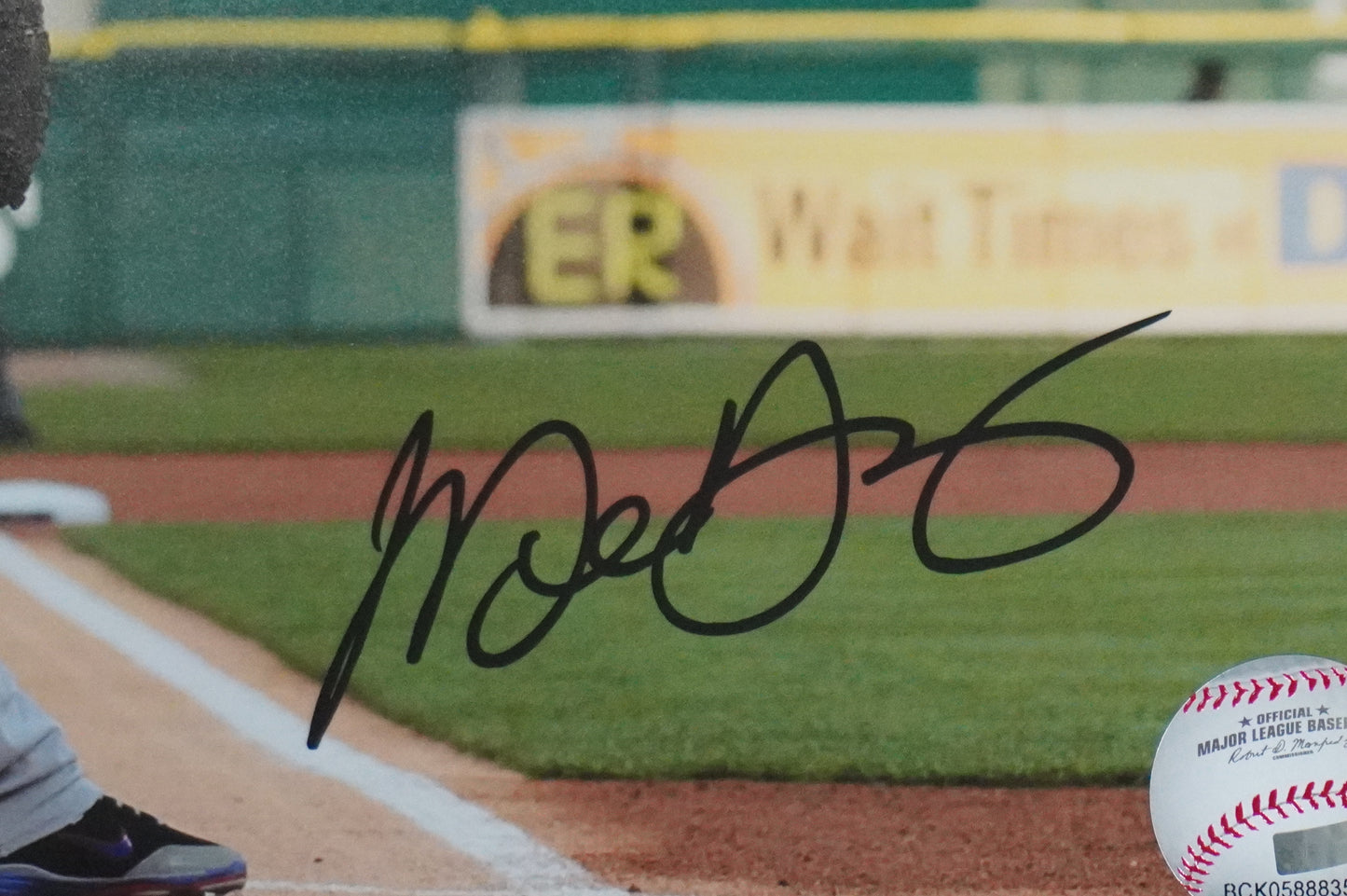 MICHAEL YOUNG TEXAS RANGERS Signed 8x10 Photo BAS COA