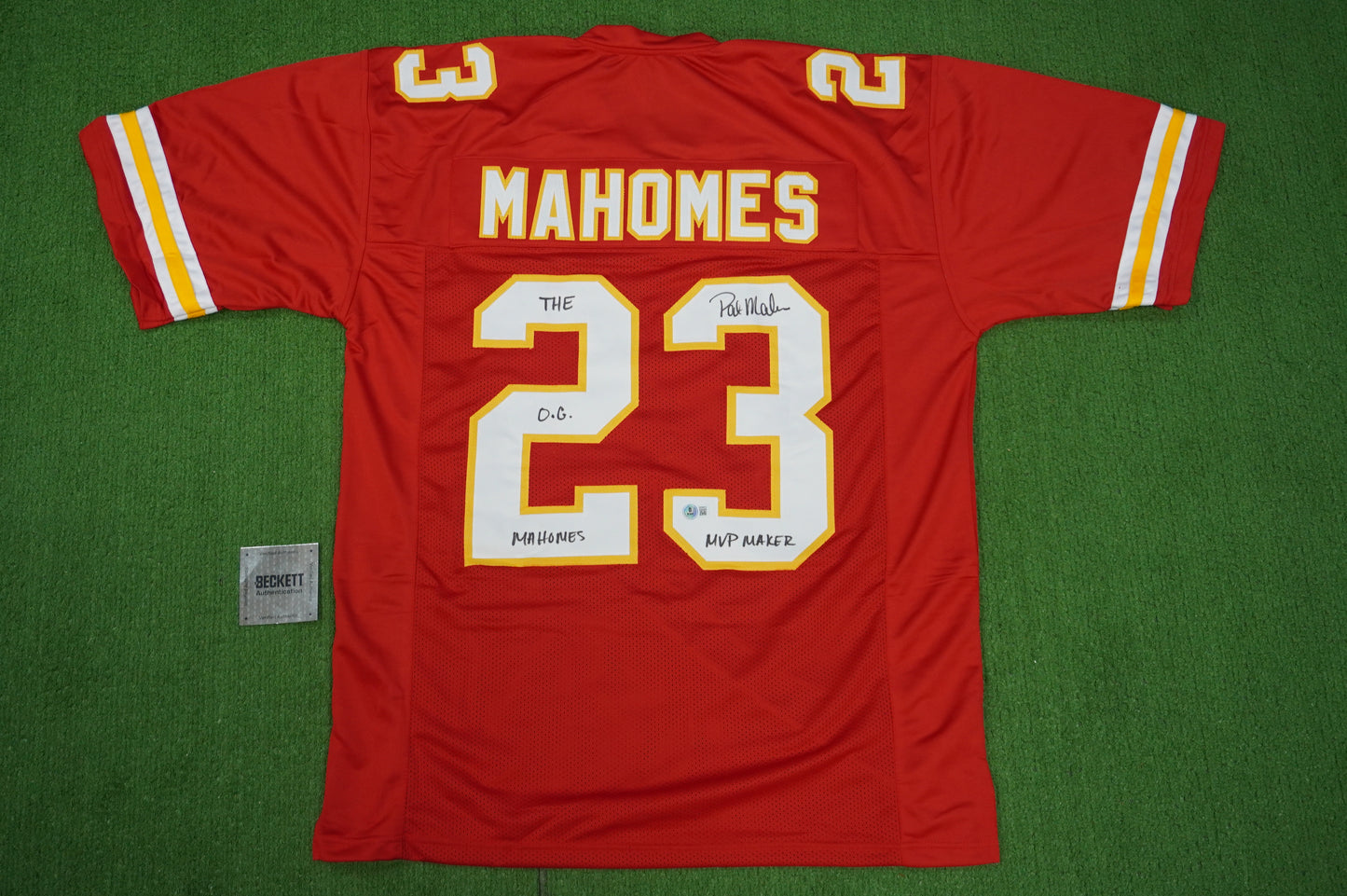 PAT PATRICK MAHOMES SR KANSAS CITY CHIEFS SIGNED JERSEY w/OG MVPMAKER BAS