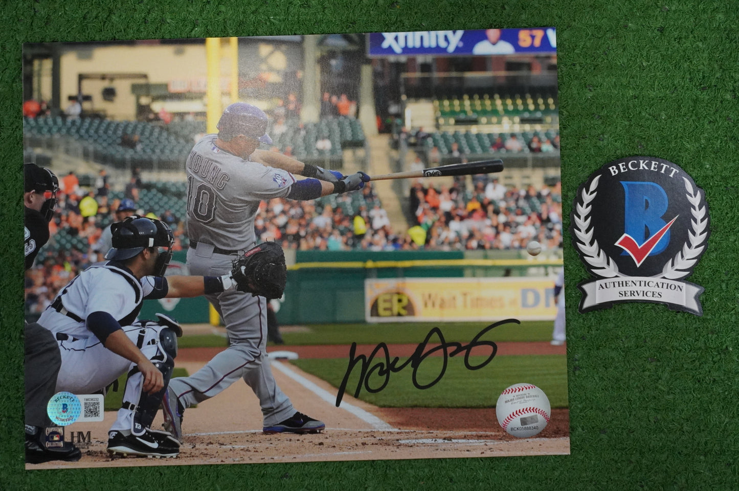 MICHAEL YOUNG TEXAS RANGERS Signed 8x10 Photo BAS COA