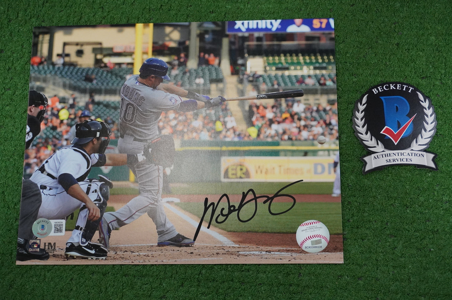 MICHAEL YOUNG TEXAS RANGERS Signed 8x10 Photo BAS COA