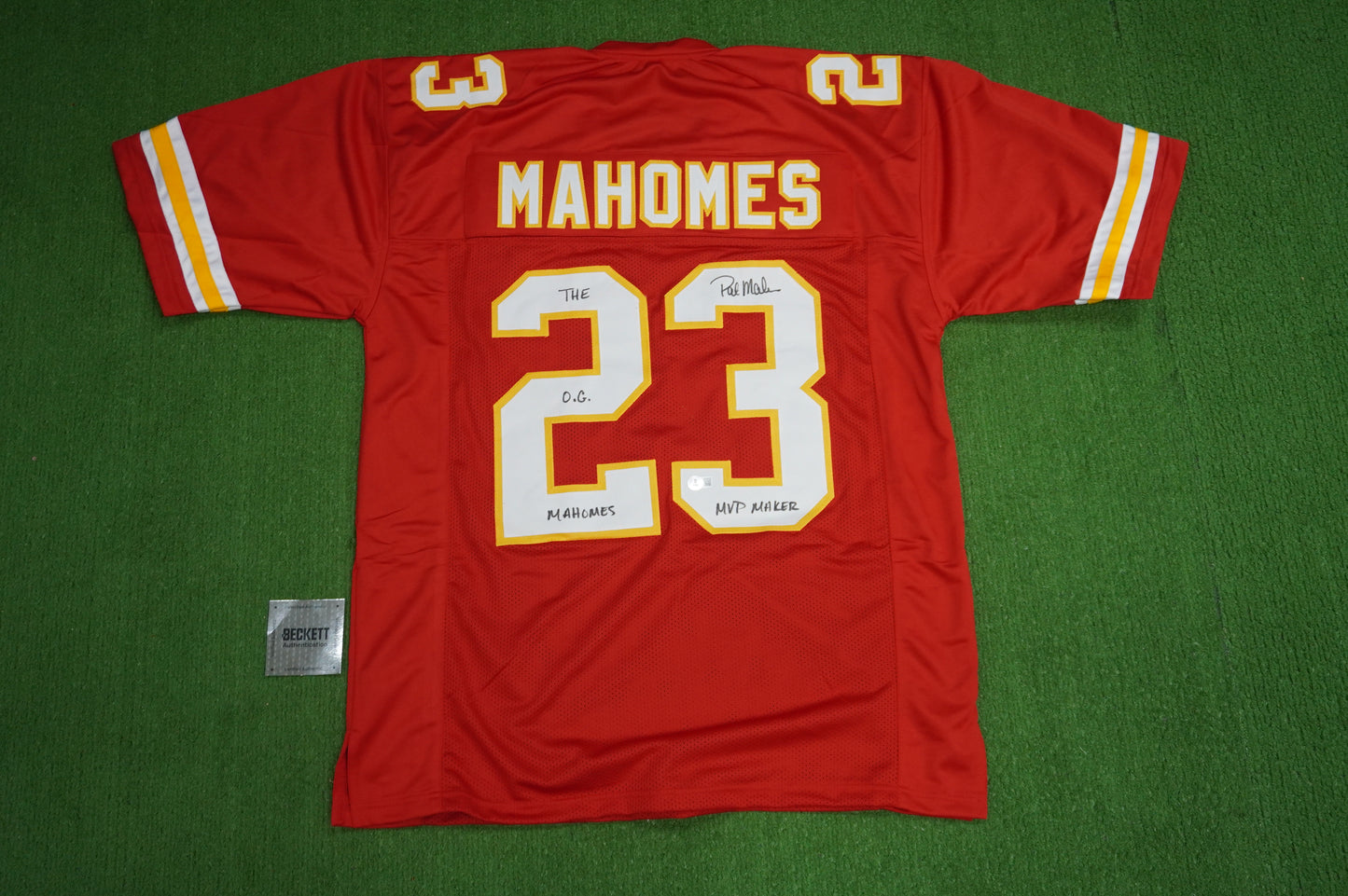 PAT PATRICK MAHOMES SR KANSAS CITY CHIEFS SIGNED JERSEY w/OG MVPMAKER BAS