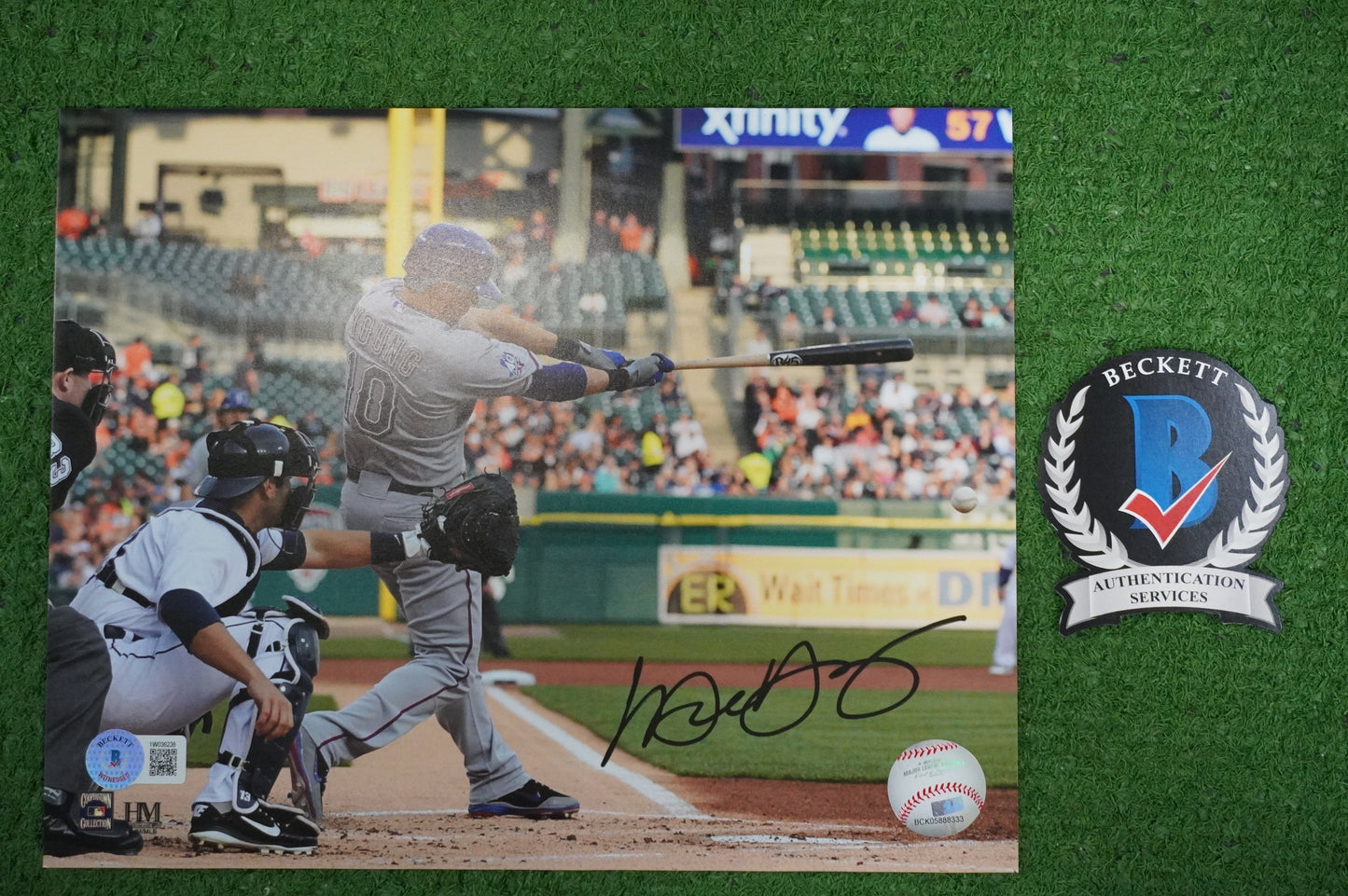 MICHAEL YOUNG TEXAS RANGERS Signed 8x10 Photo BAS COA