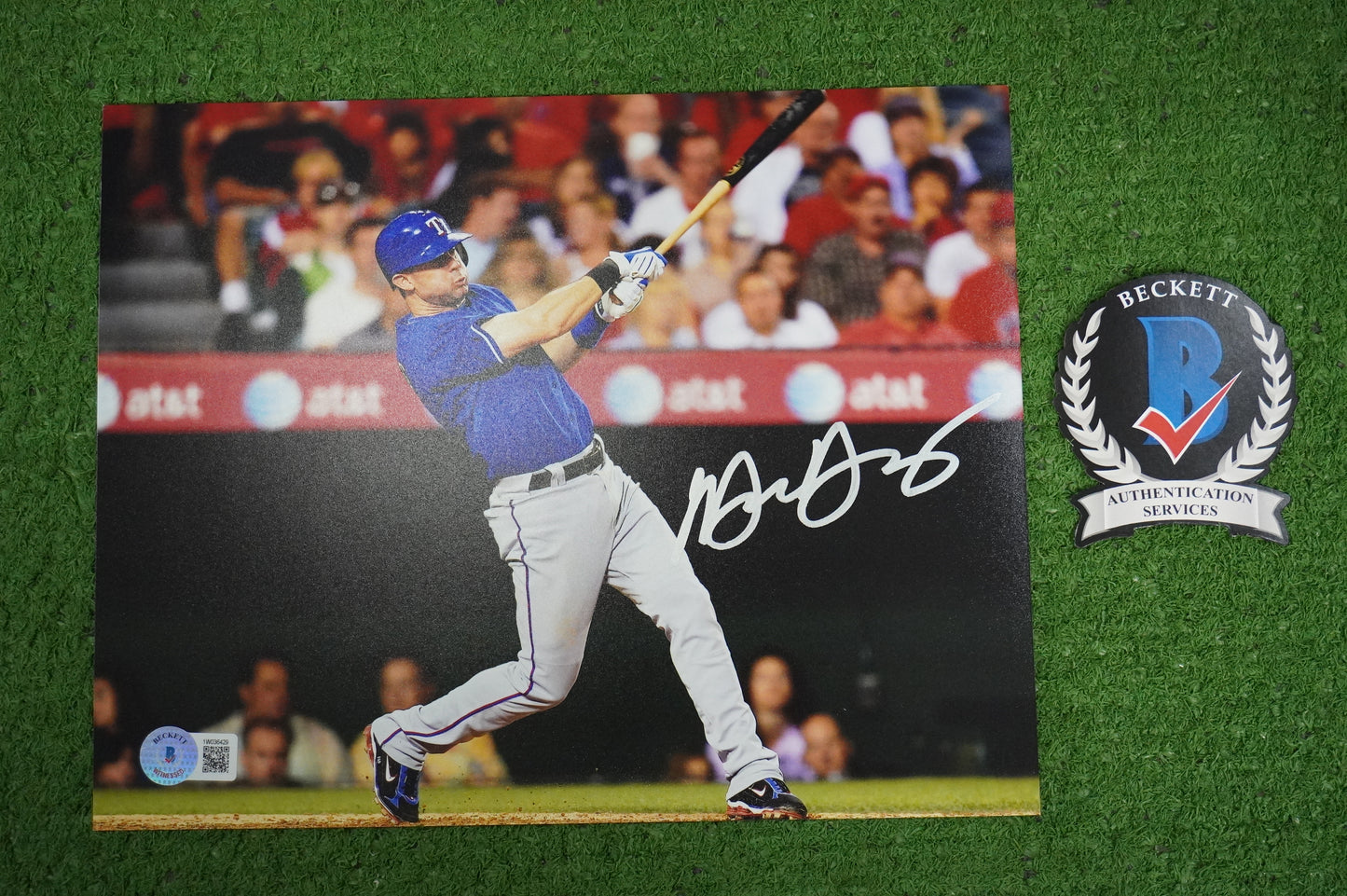 MICHAEL YOUNG TEXAS RANGERS Signed 8x10 Photo BAS COA