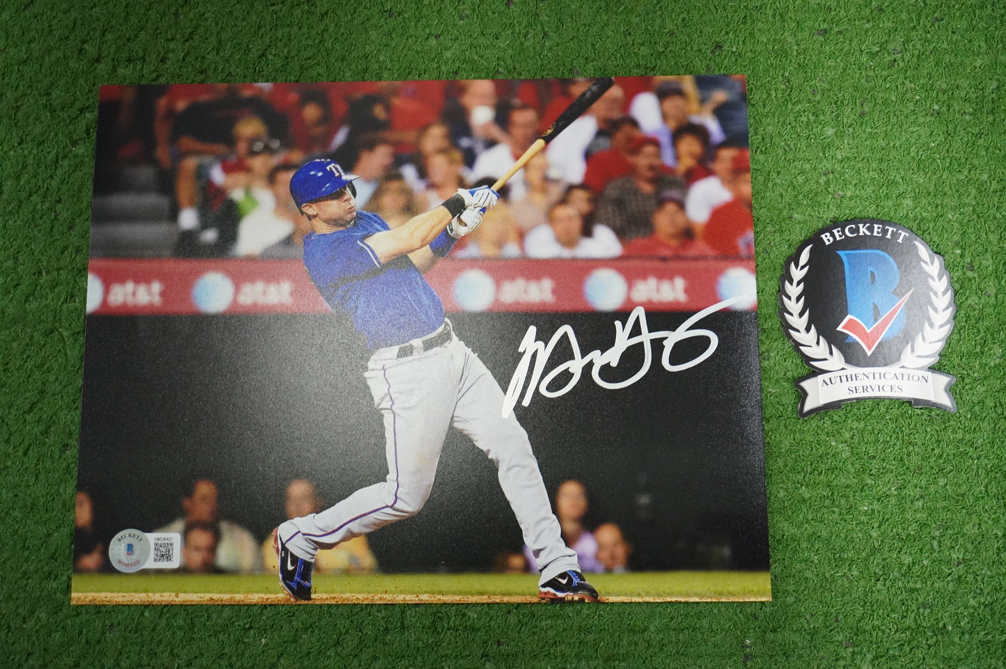 MICHAEL YOUNG TEXAS RANGERS Signed 8x10 Photo BAS COA