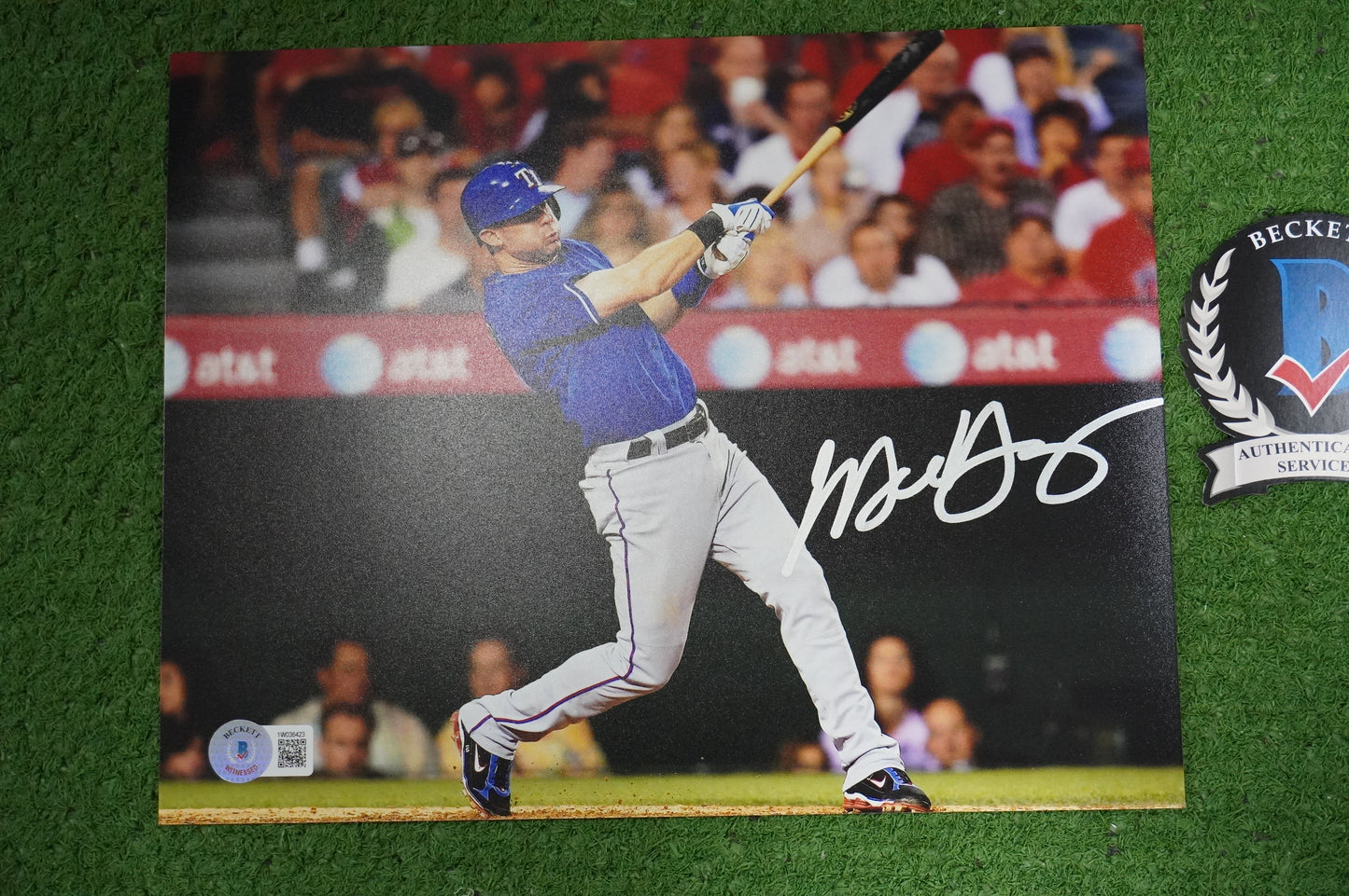 MICHAEL YOUNG TEXAS RANGERS Signed 8x10 Photo BAS COA