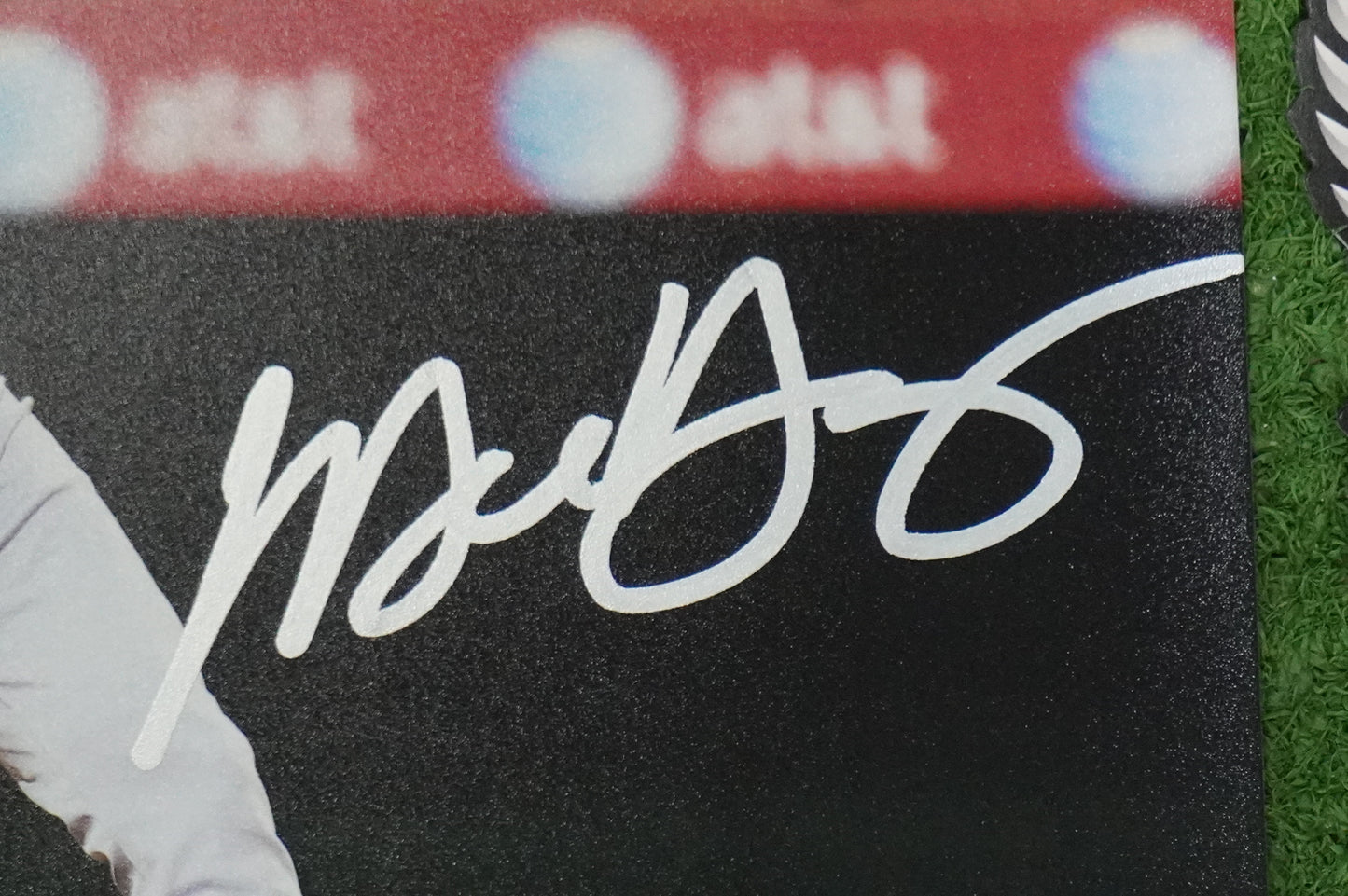 MICHAEL YOUNG TEXAS RANGERS Signed 8x10 Photo BAS COA