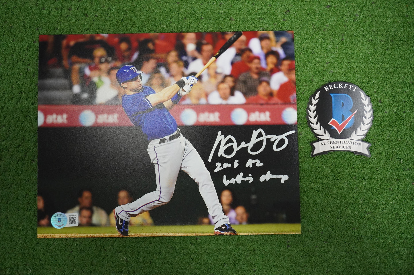 MICHAEL YOUNG TEXAS RANGERS Signed 8x10 Photo BAS COA