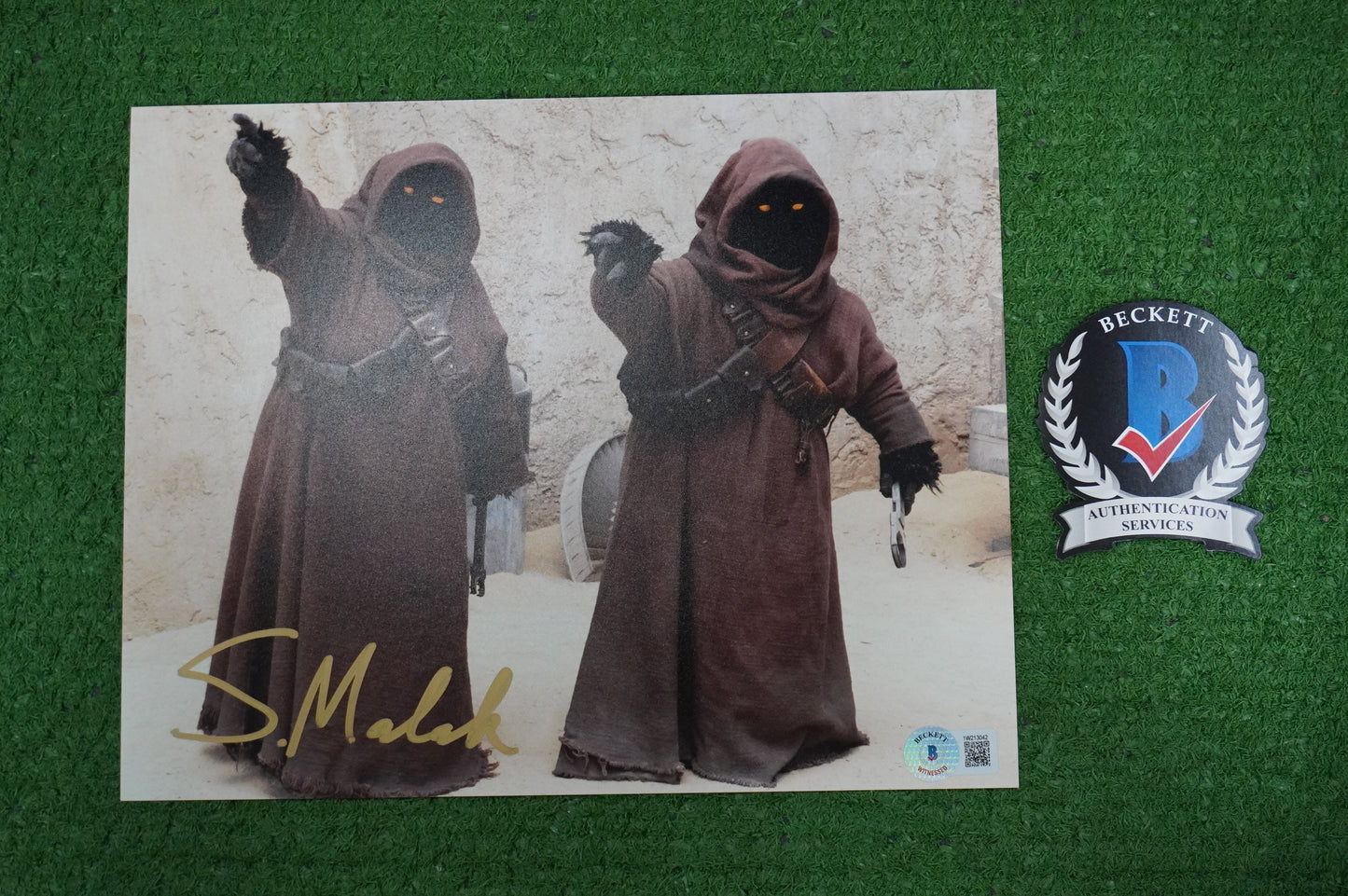 SUSANNA MALEK SIGNED 8x10 PHOTO JAWA in The Mandalorian BAS COA