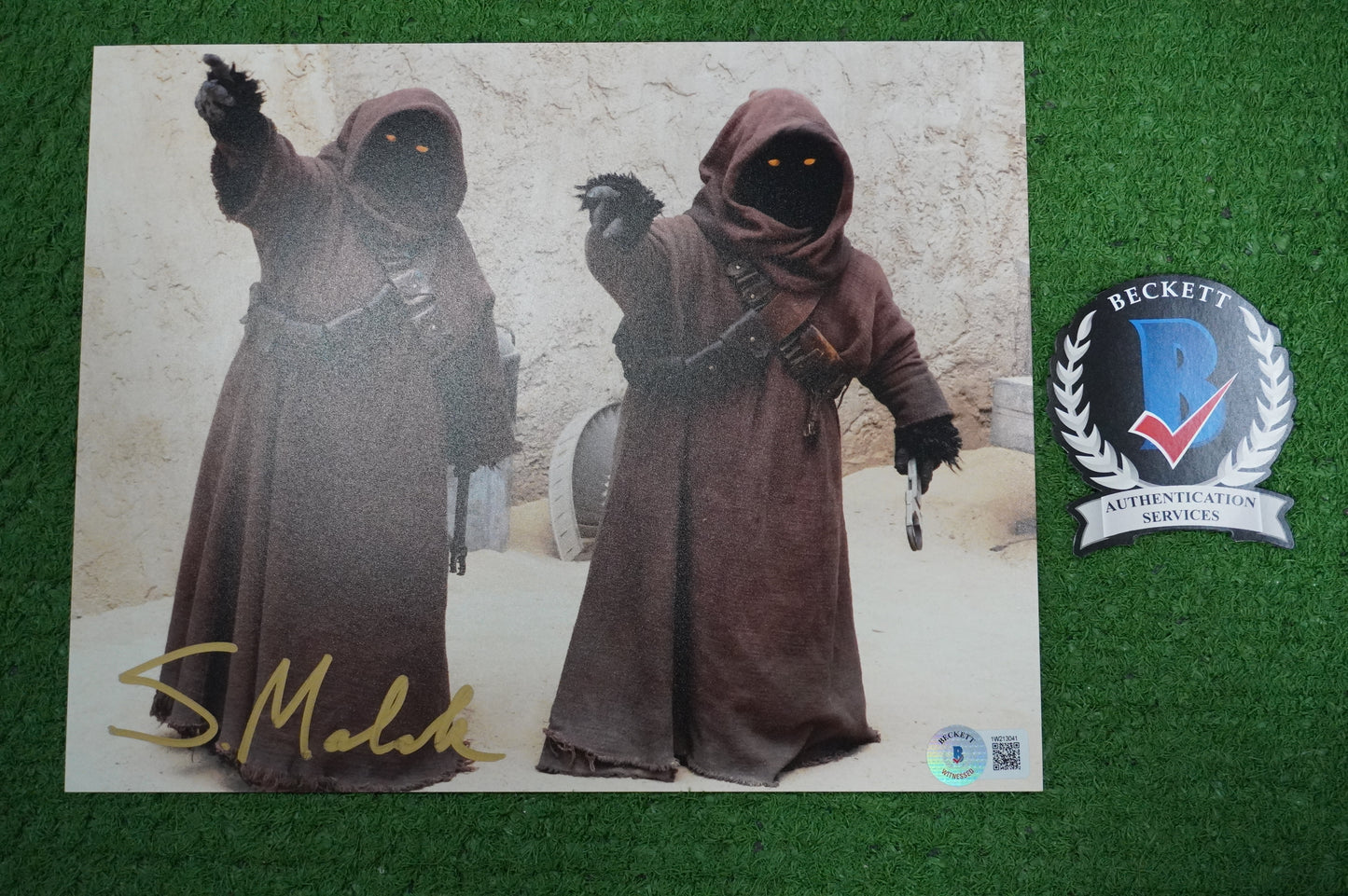 SUSANNA MALEK SIGNED 8x10 PHOTO JAWA in The Mandalorian BAS COA